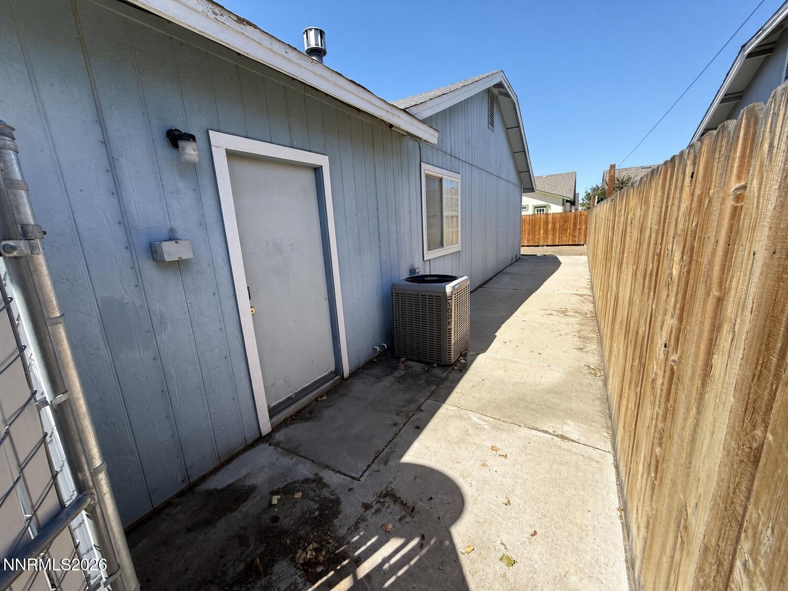 332 Dianna Way Property Photo 5
