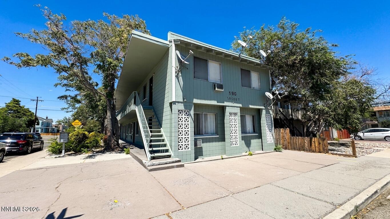 190 Locust Street Property Photo 2
