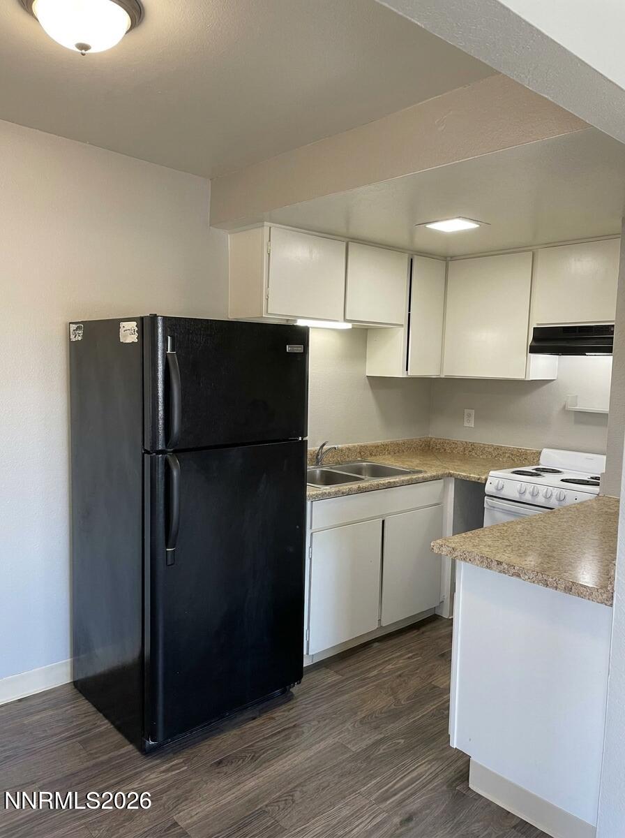 190 Locust Street Property Photo 11