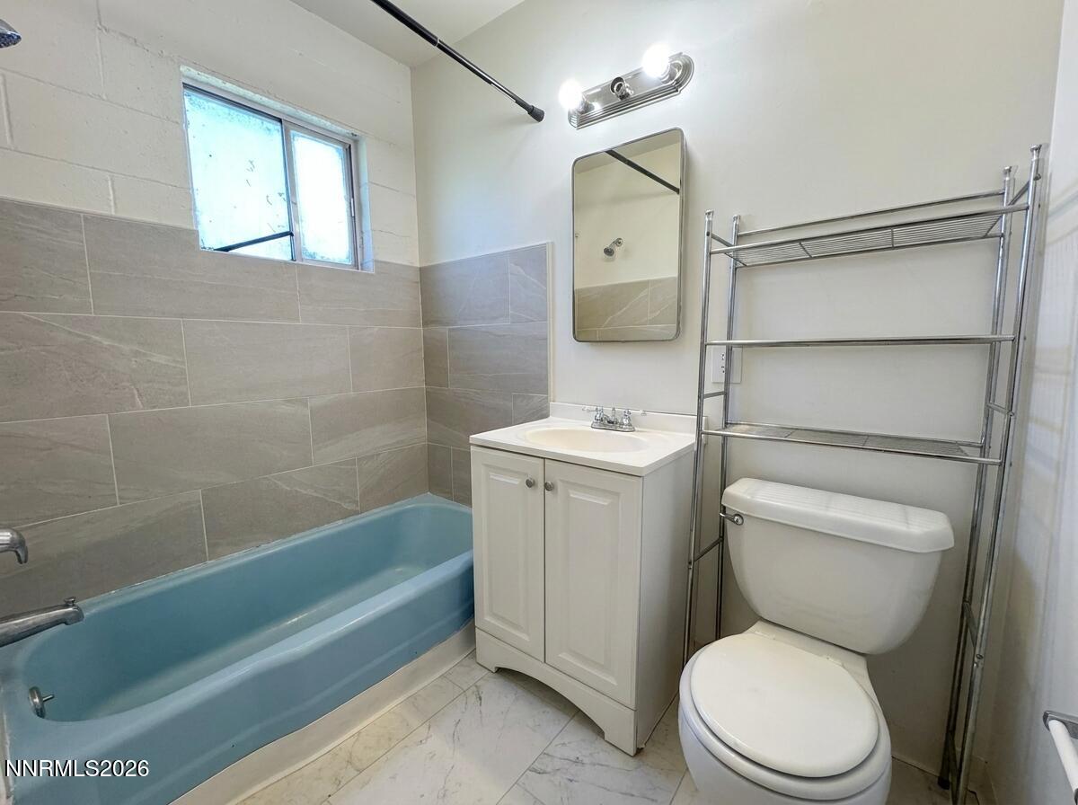 900 Willow Street Property Photo 7