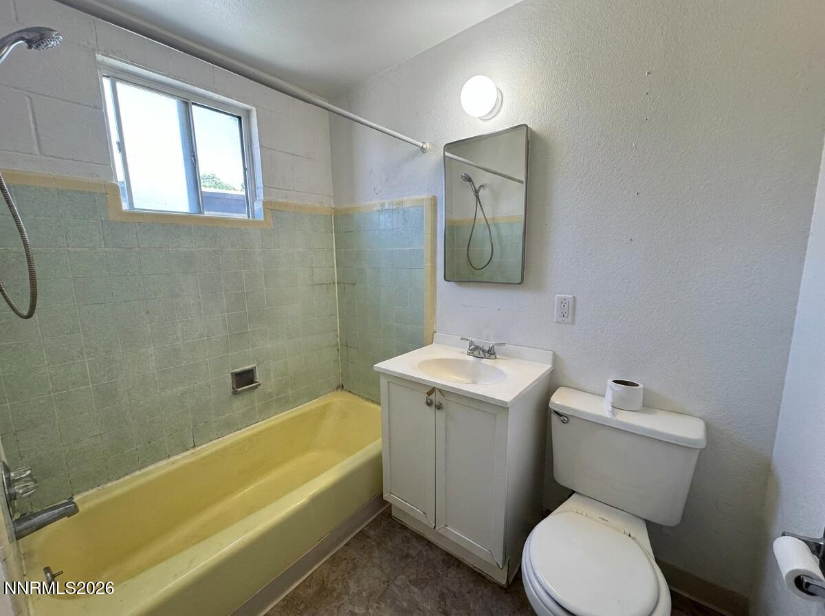 900 Willow Street Property Photo 8