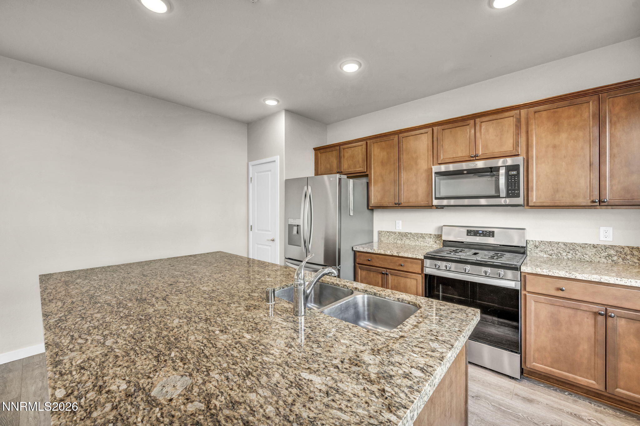 4921 Black Falcon Way Property Photo 11