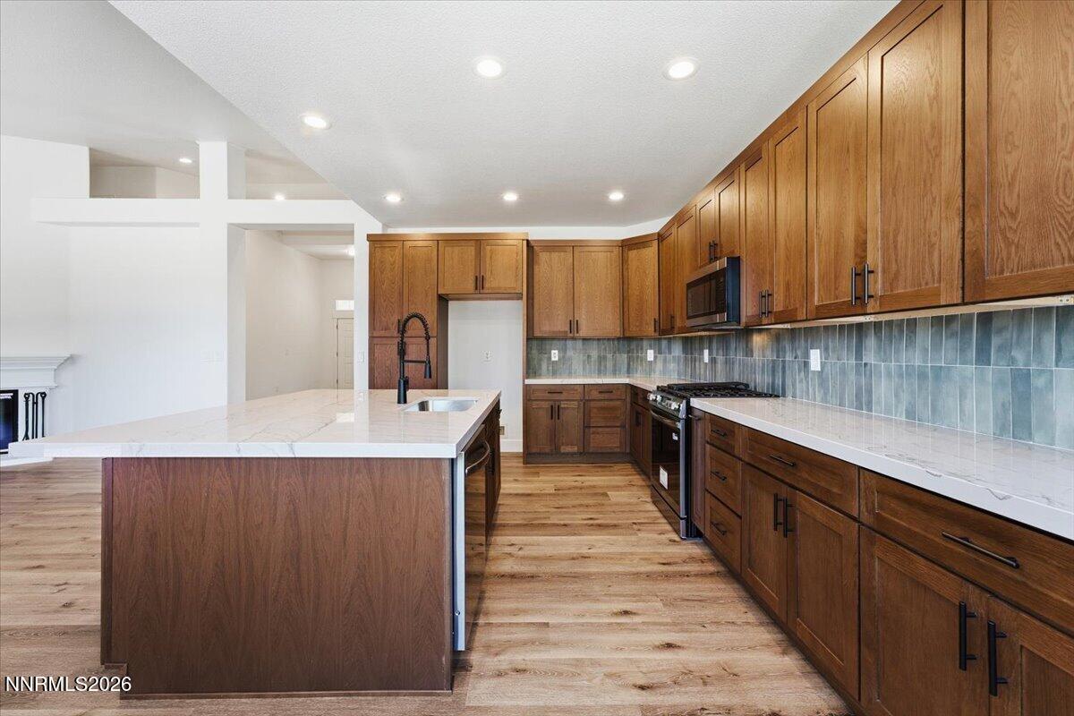6015 Clear Creek Drive Property Photo 8