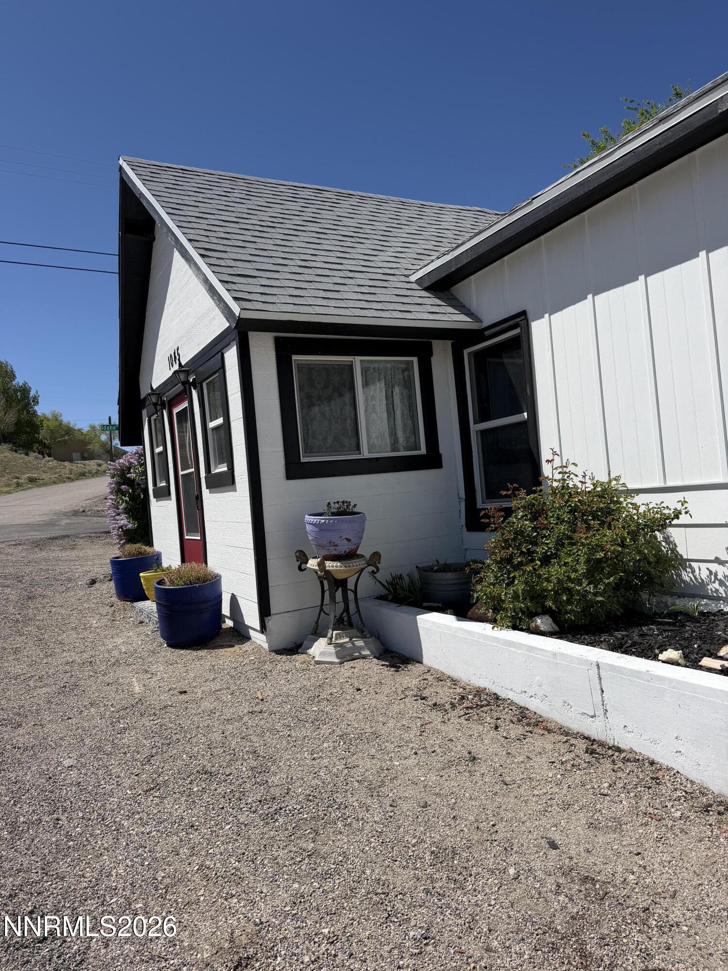 1045 Tonopah Avenue Property Photo 3