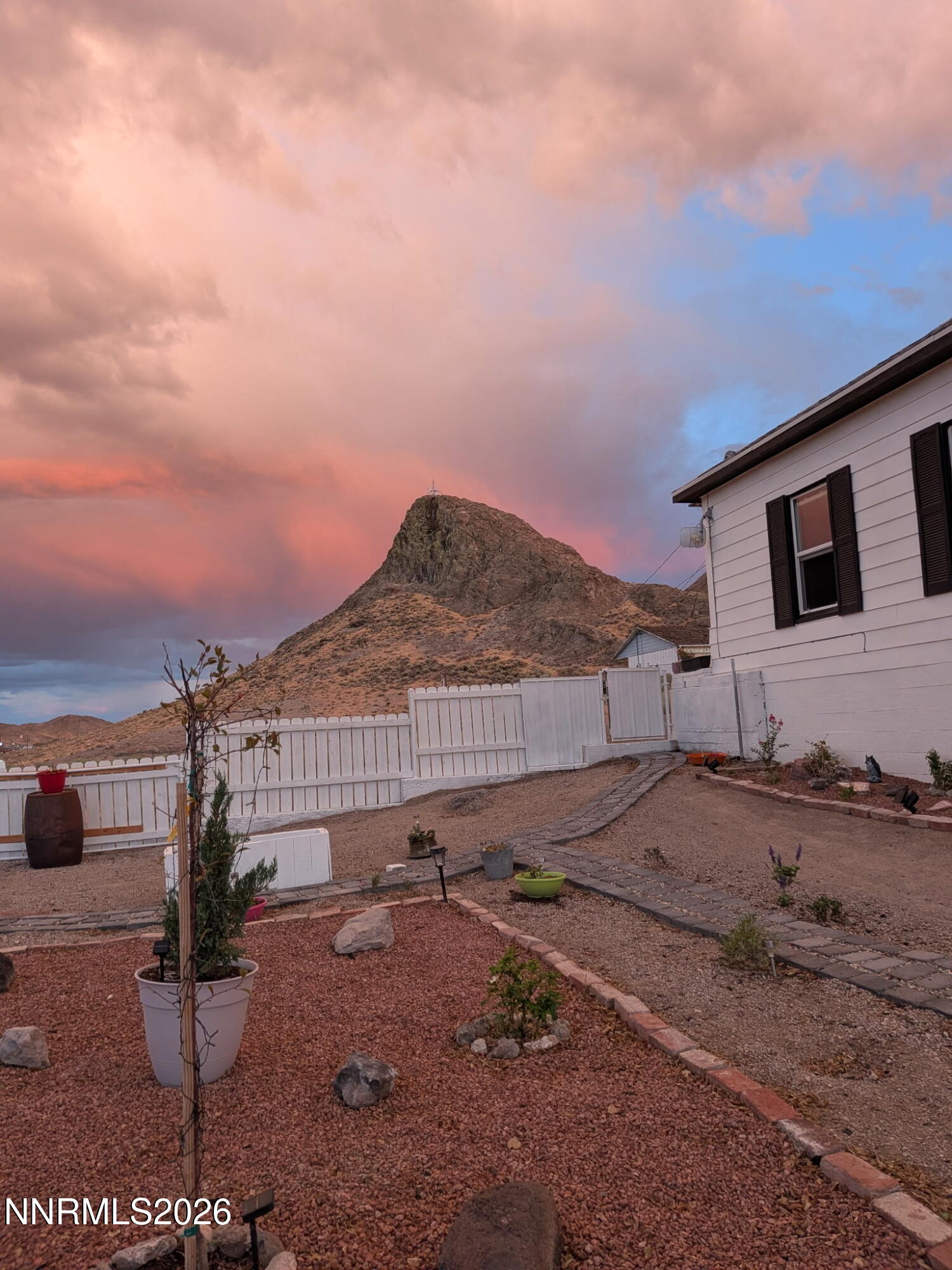 1045 Tonopah Avenue Property Photo 5