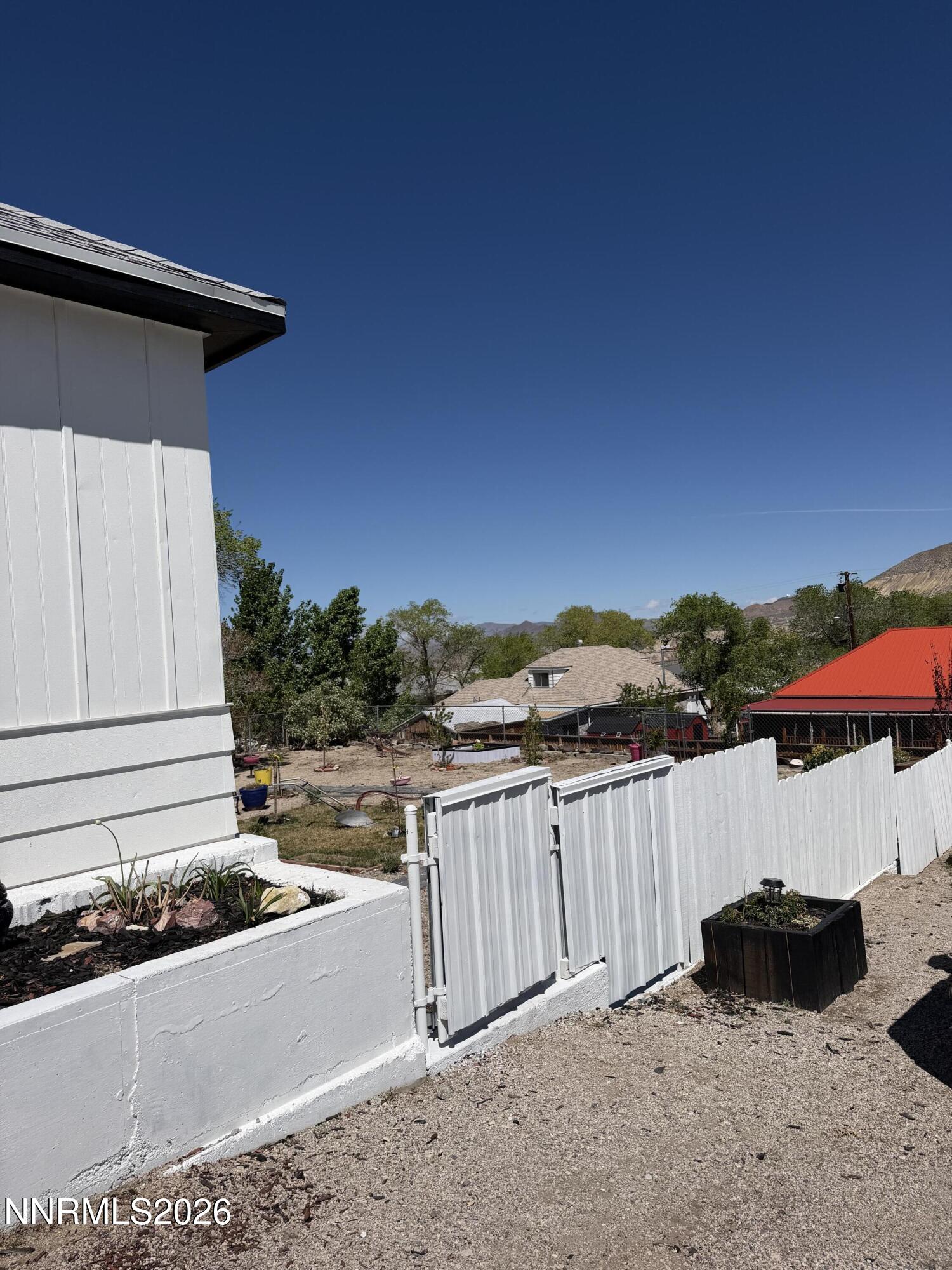 1045 Tonopah Avenue Property Photo 6