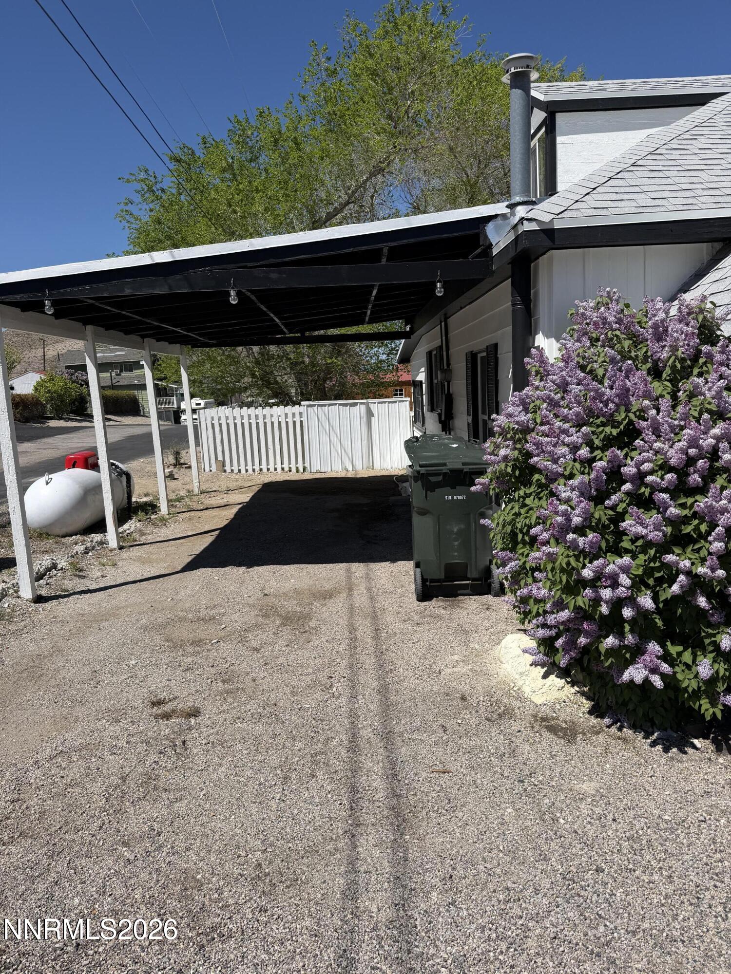1045 Tonopah Avenue Property Photo 8