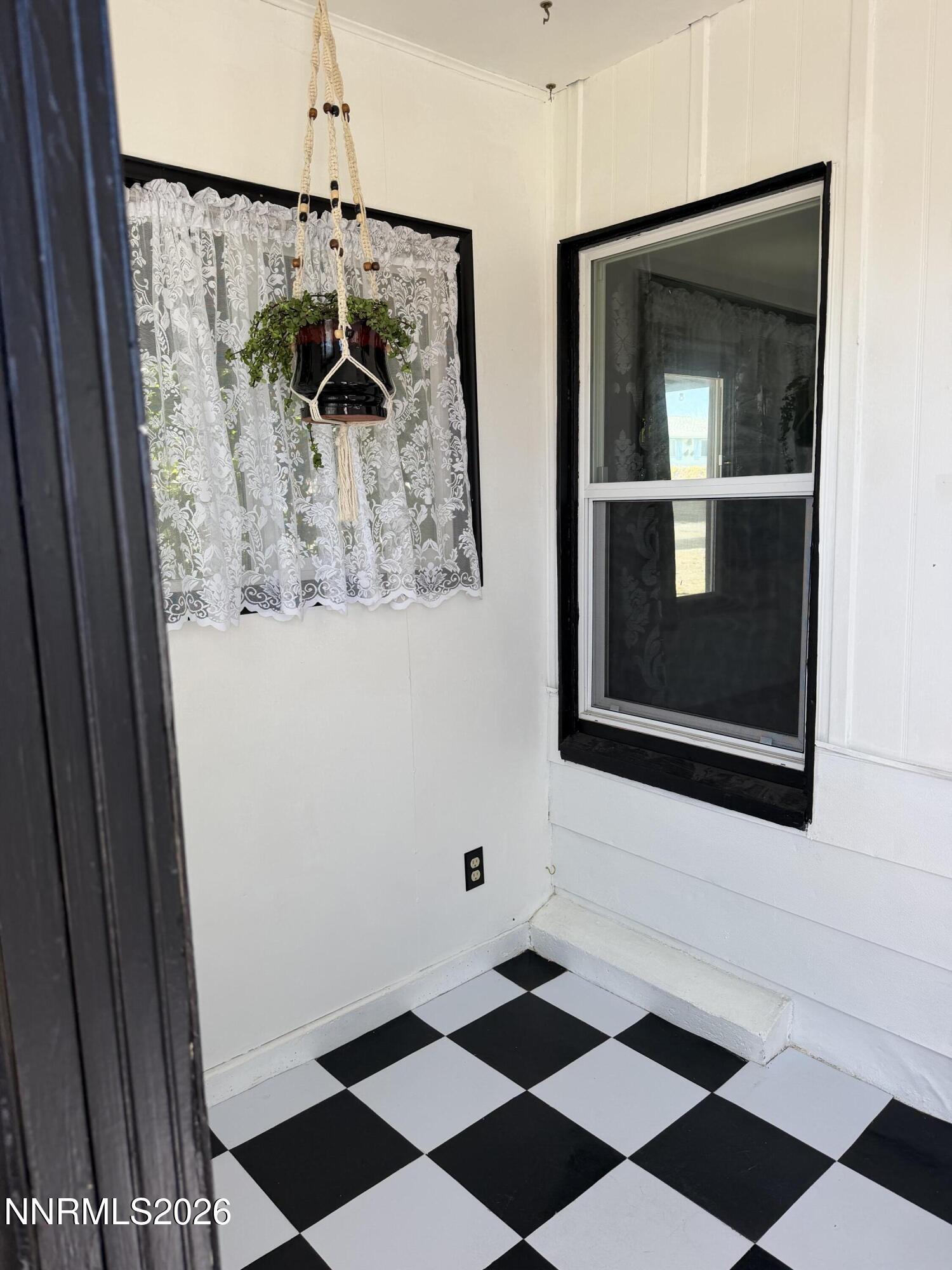 1045 Tonopah Avenue Property Photo 15
