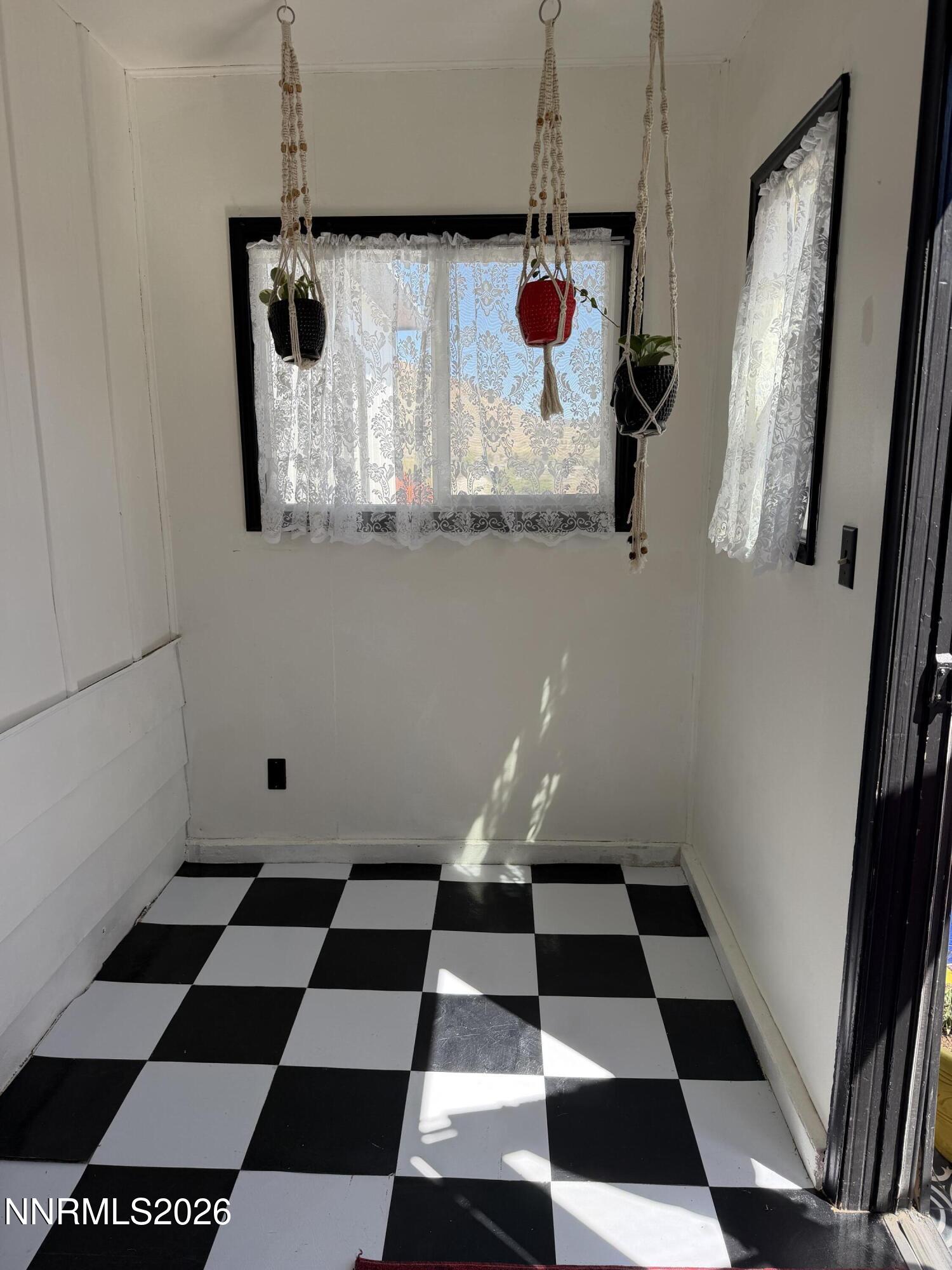 1045 Tonopah Avenue Property Photo 16