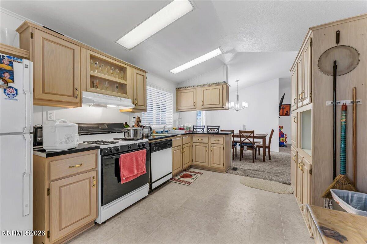 2151 Barberry Way Property Photo 9