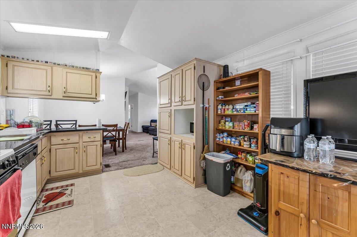 2151 Barberry Way Property Photo 10