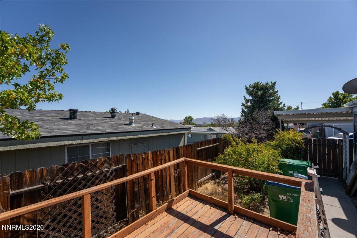 2151 Barberry Way Property Photo 19