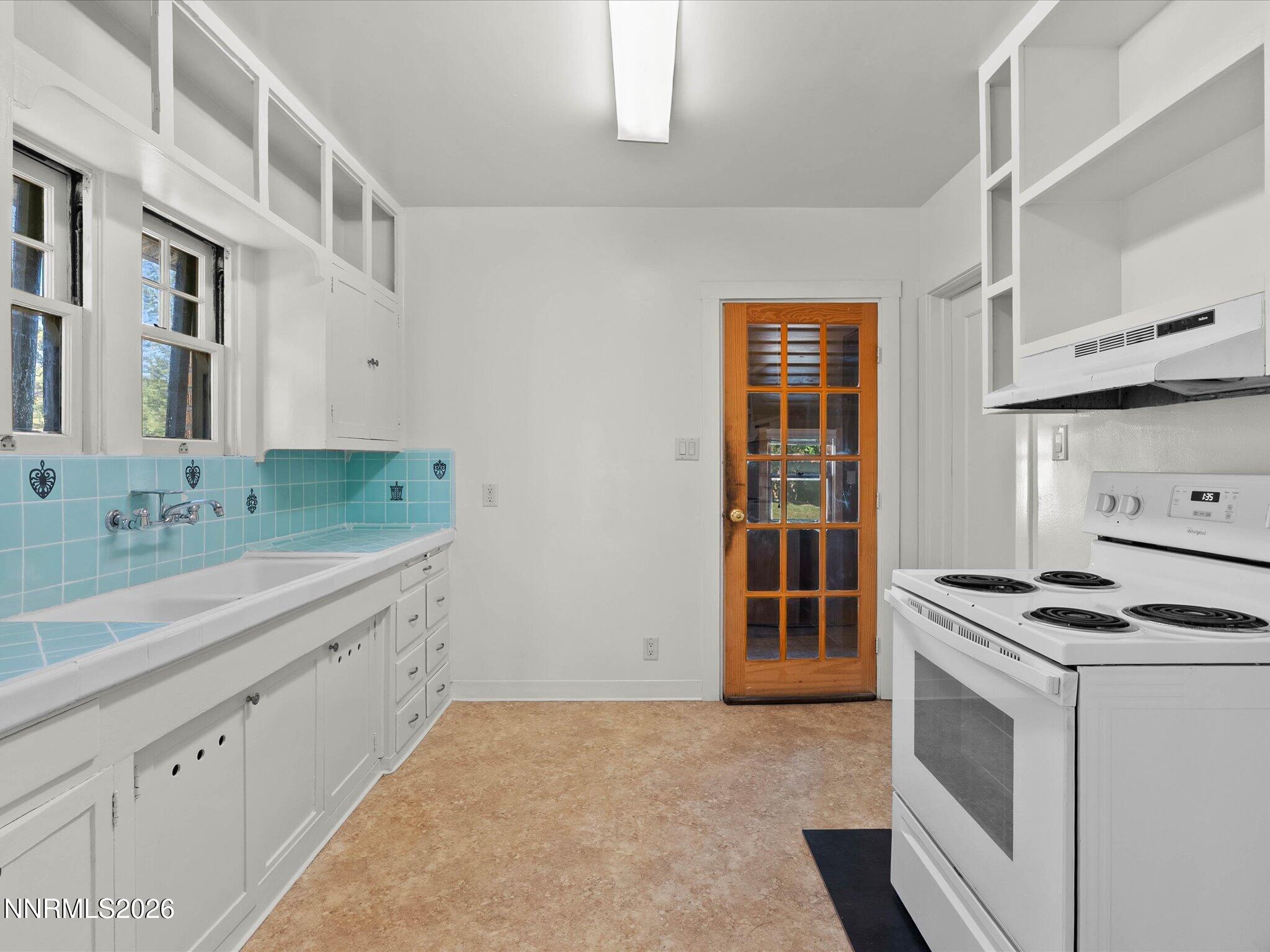 1138 Codel Way Property Photo 12