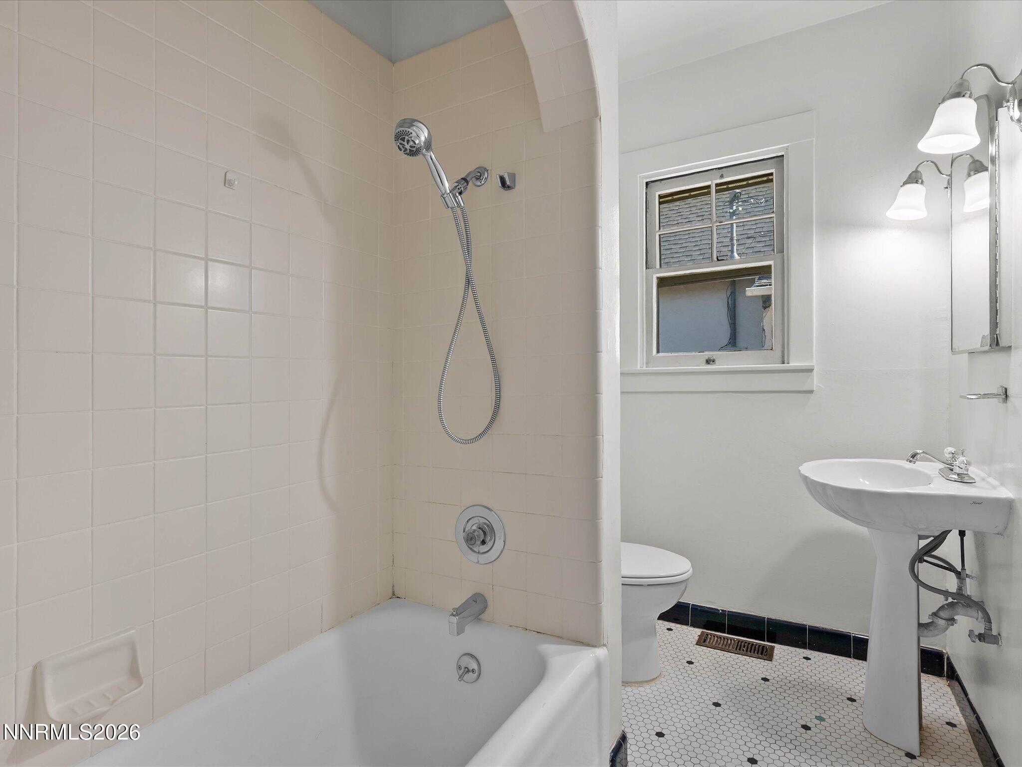 1138 Codel Way Property Photo 19