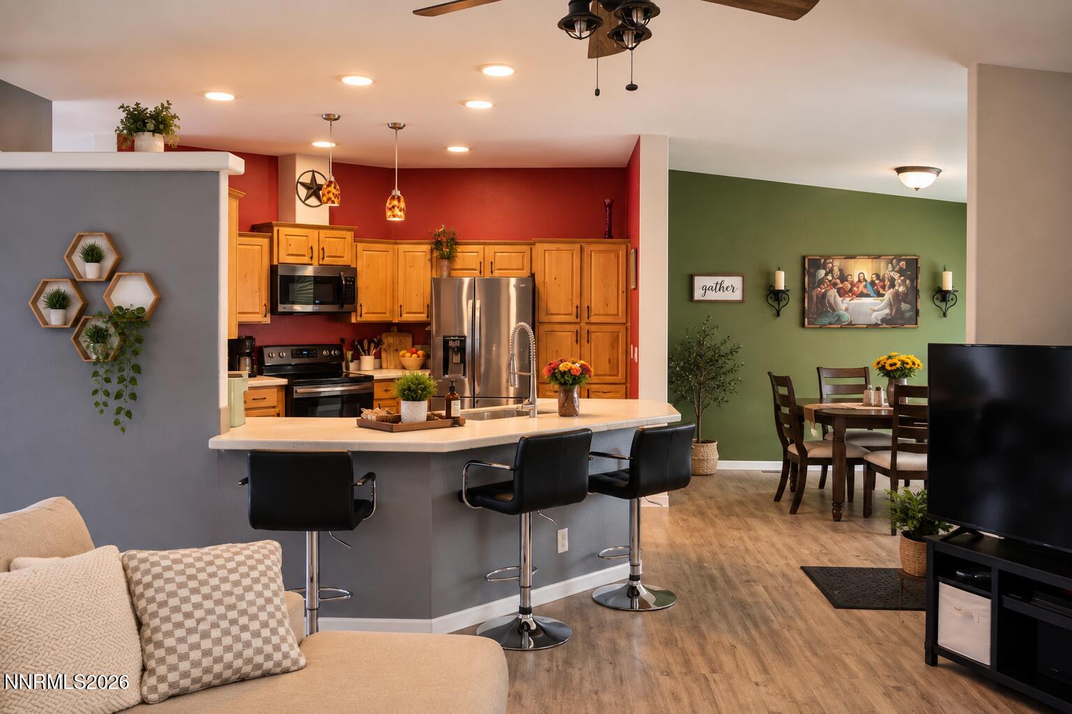 10725 Reins Way Property Photo 8