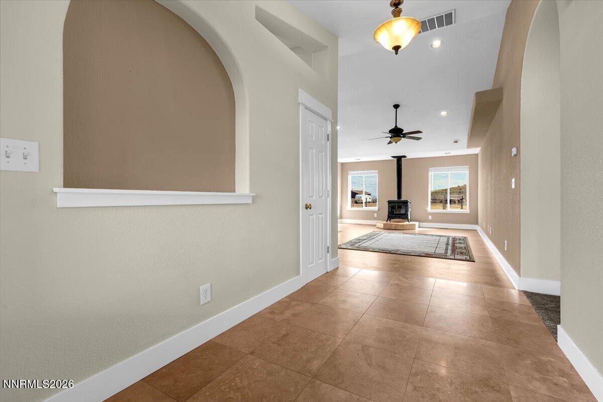 5305 Hoge Road Property Photo 3