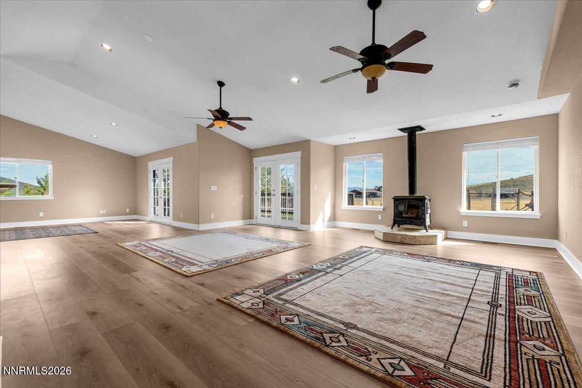5305 Hoge Road Property Photo 6