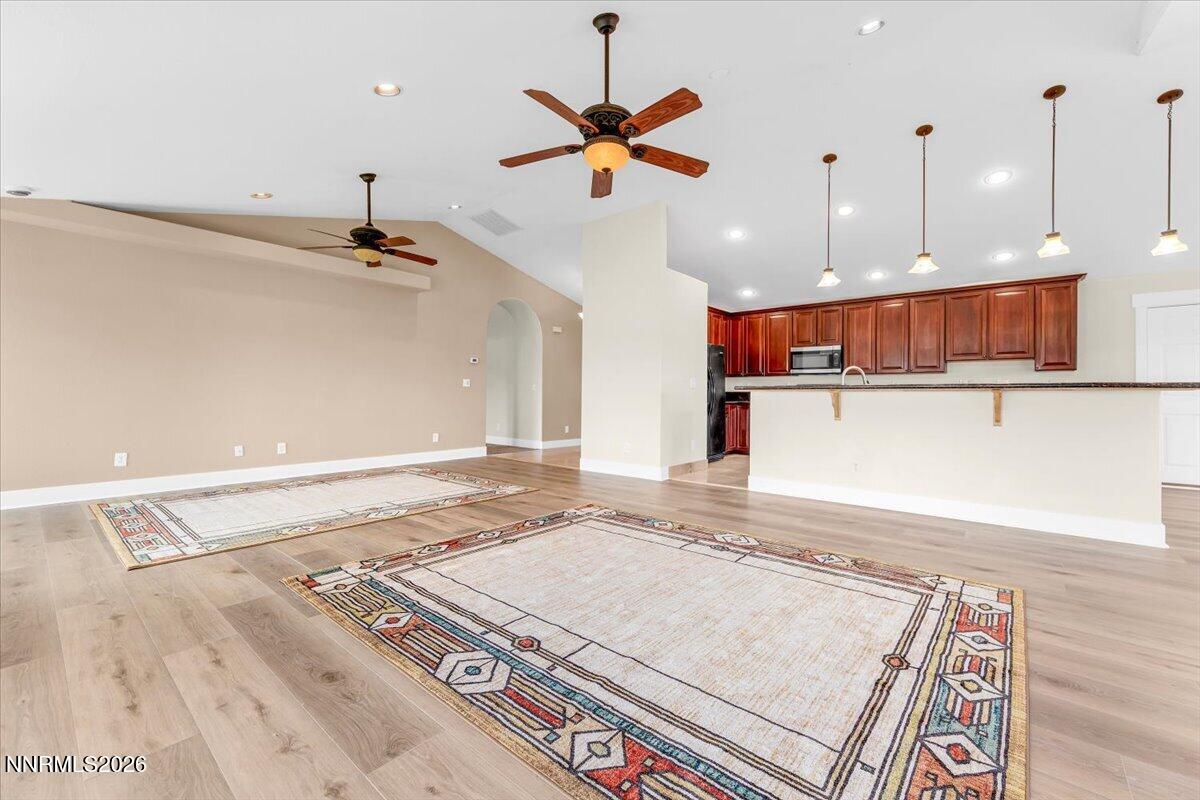 5305 Hoge Road Property Photo 7
