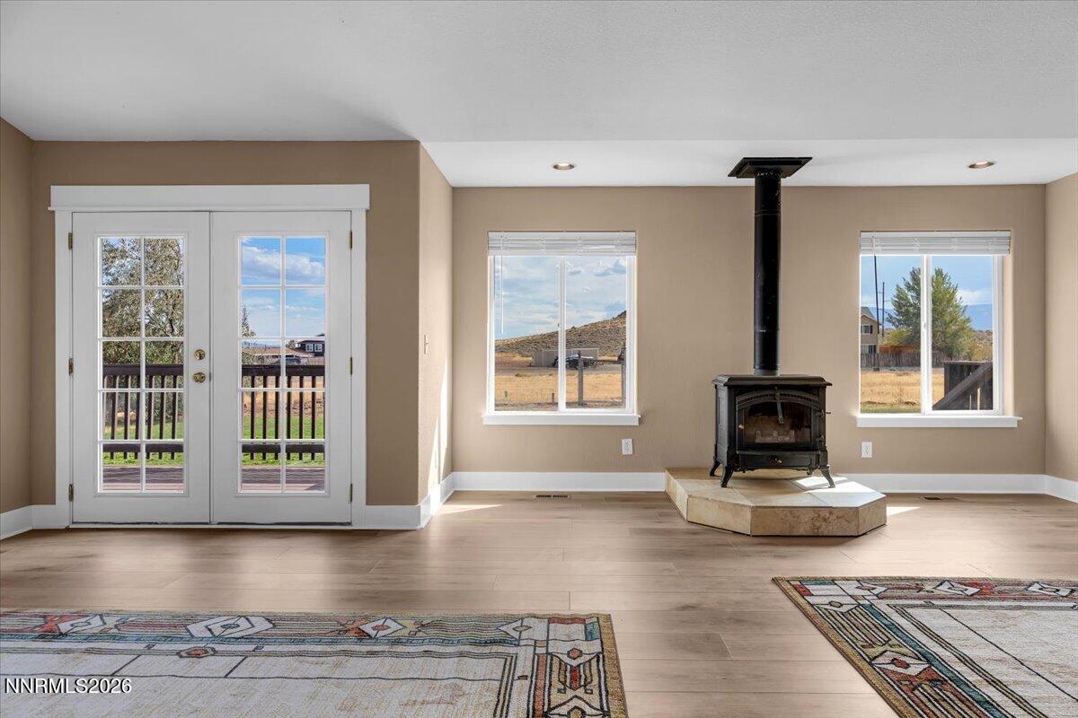 5305 Hoge Road Property Photo 9