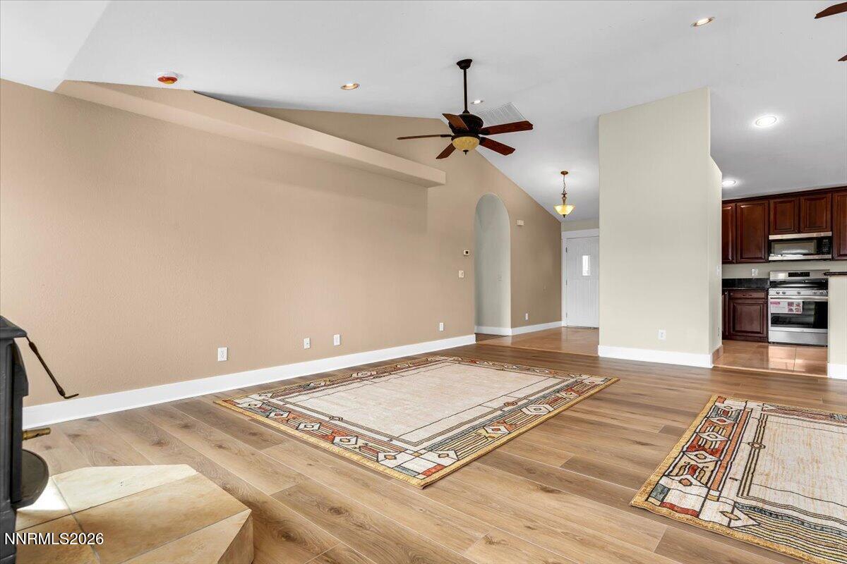 5305 Hoge Road Property Photo 12