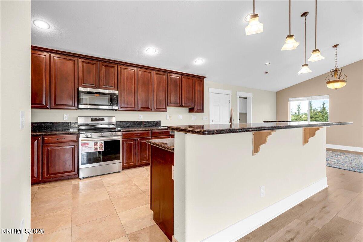 5305 Hoge Road Property Photo 17