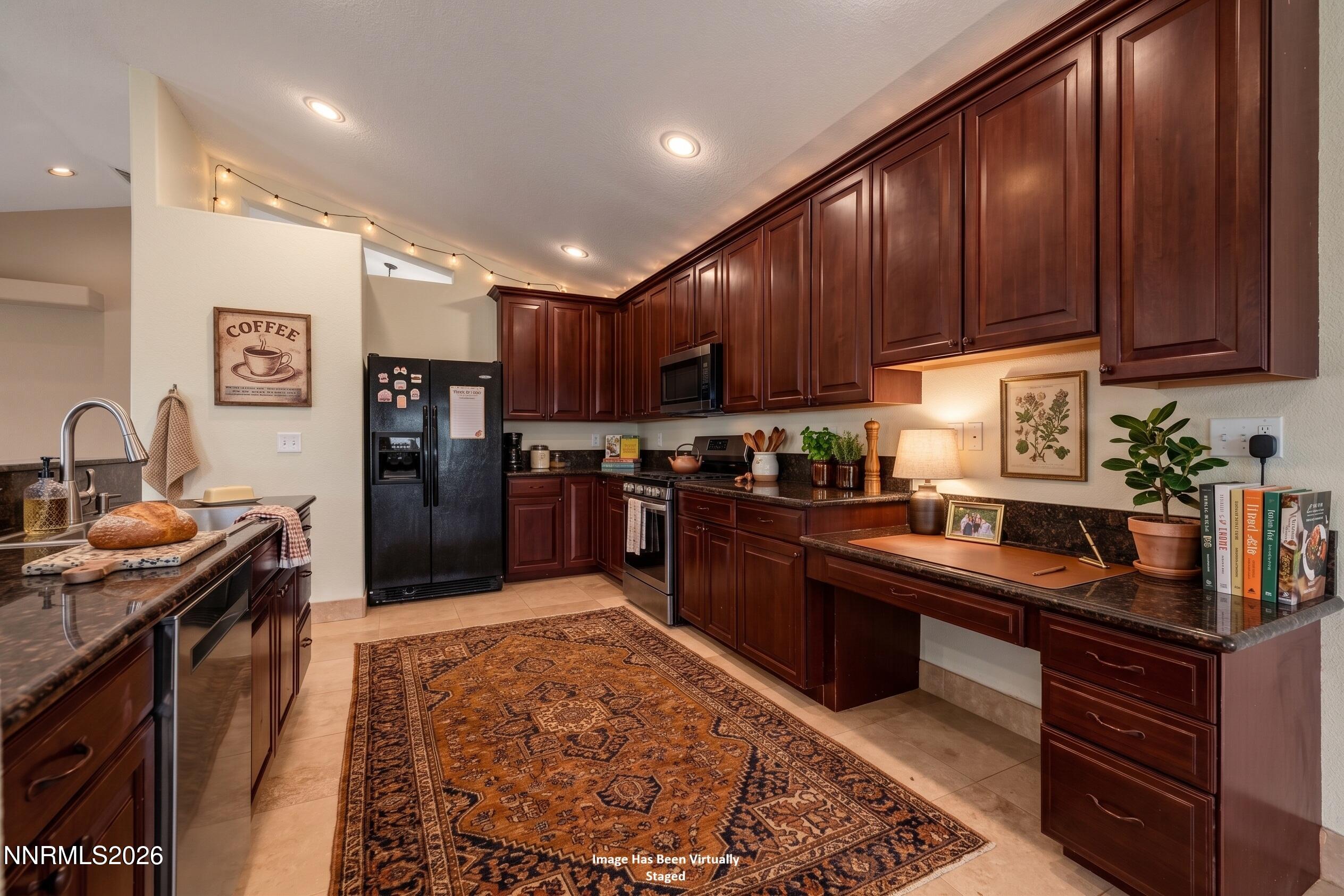 5305 Hoge Road Property Photo 19