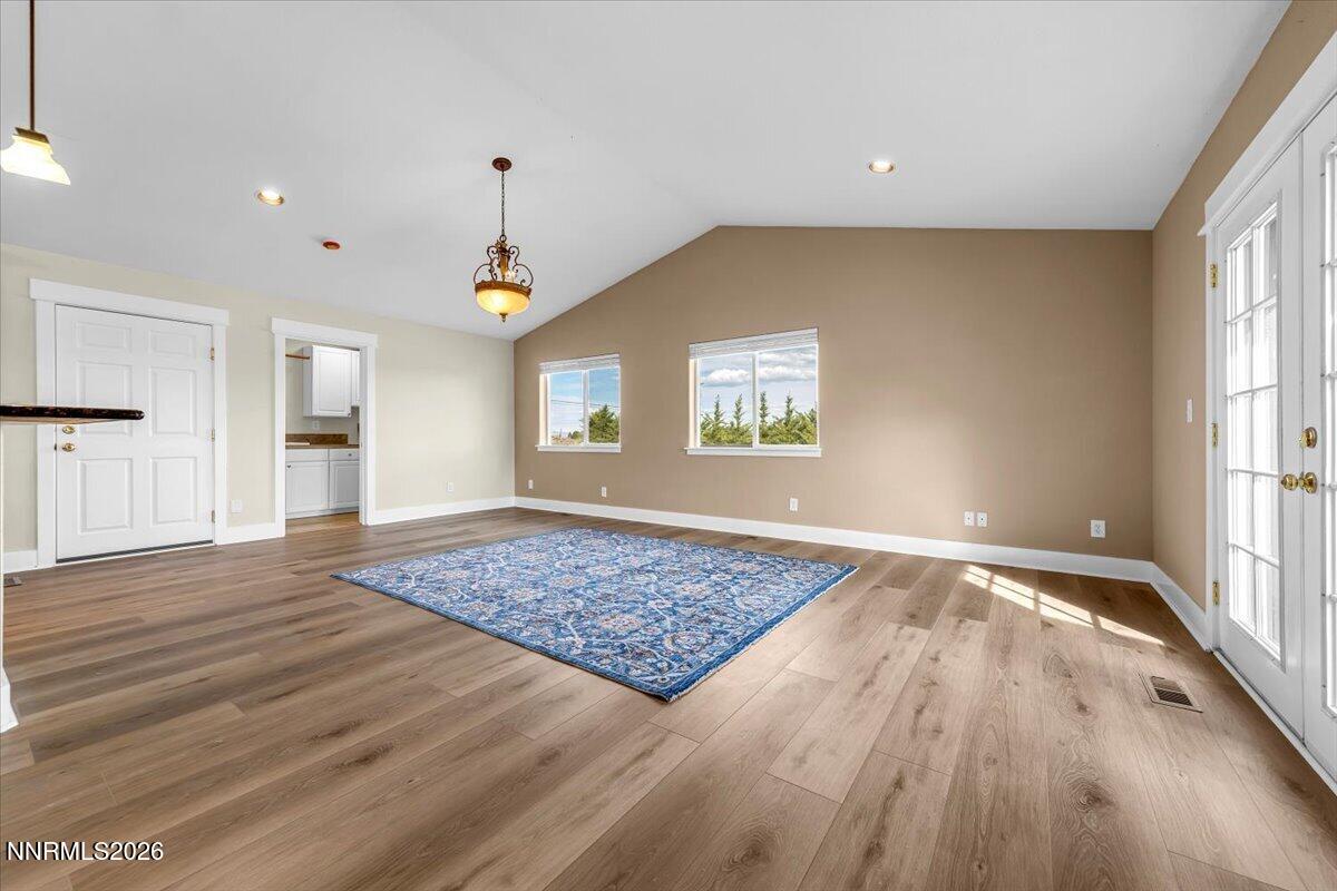 5305 Hoge Road Property Photo 27