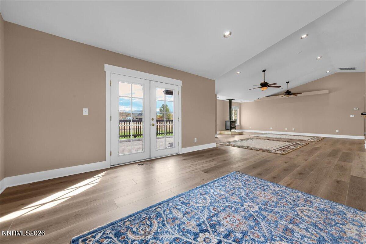5305 Hoge Road Property Photo 29