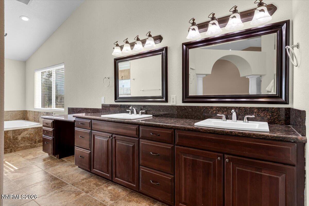 5305 Hoge Road Property Photo 37