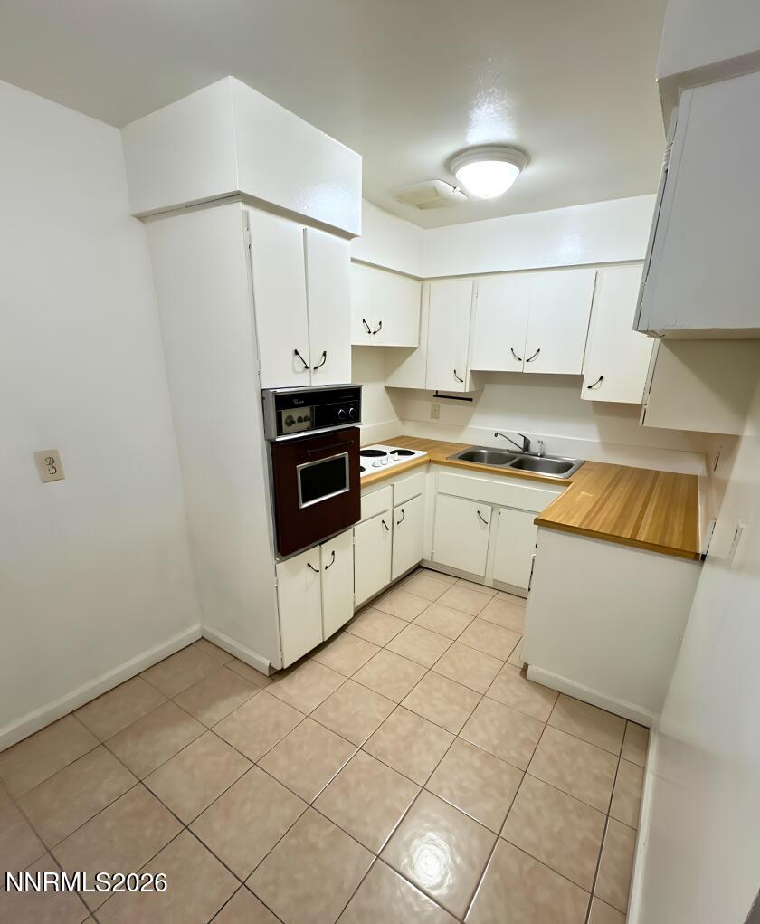 1490 E 11th Street Property Photo 2