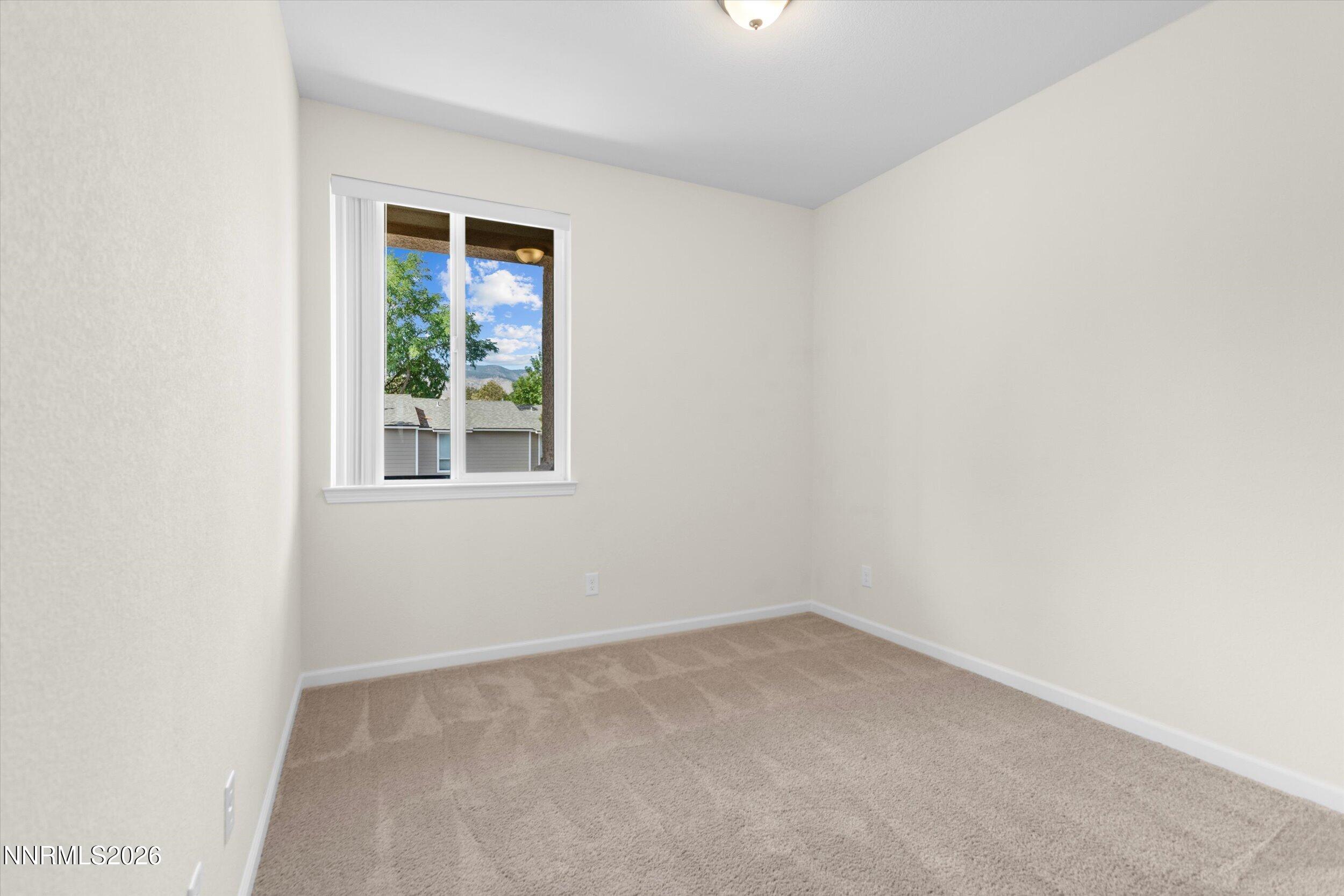 907 W End Street Property Photo 17