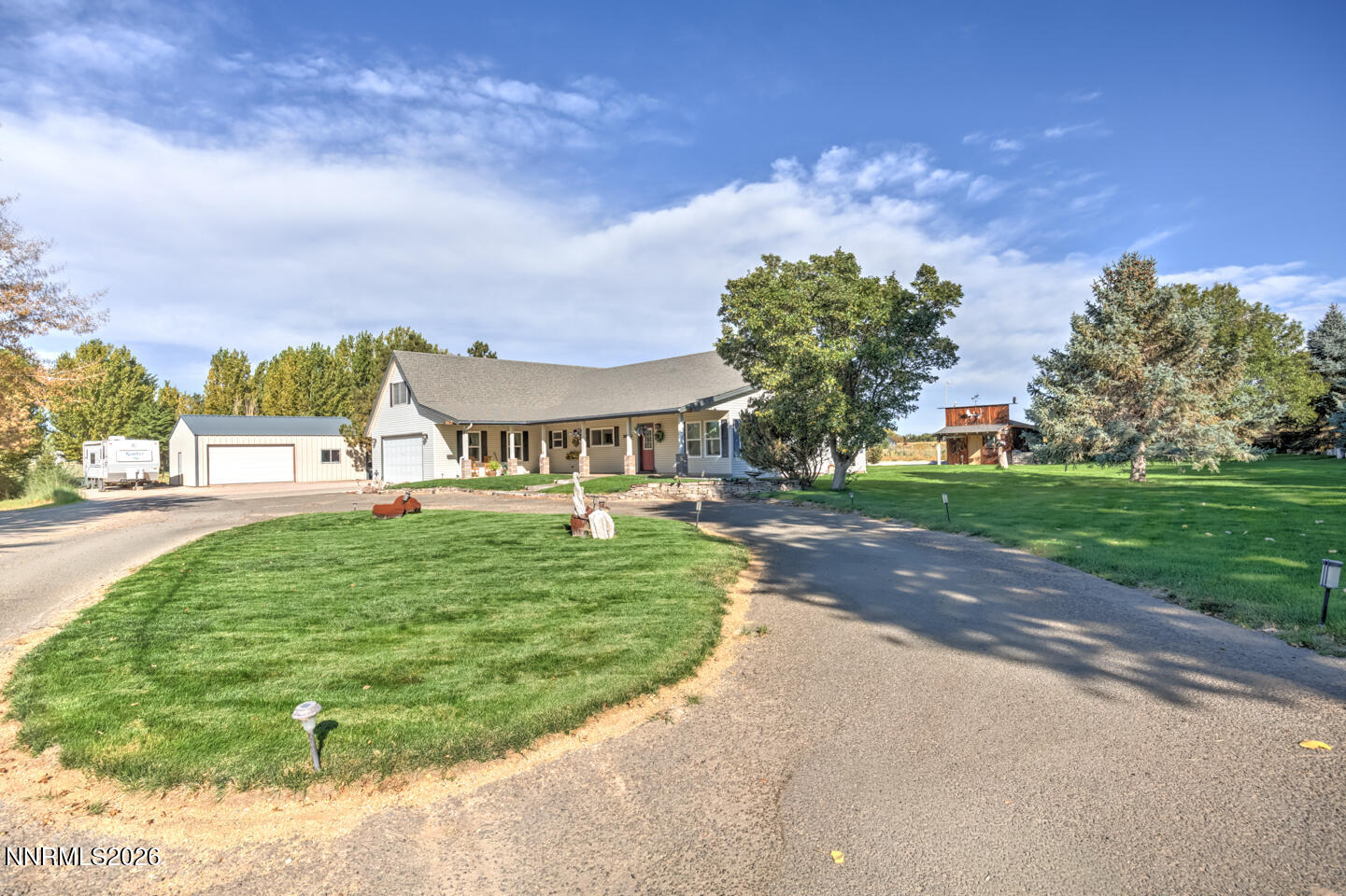 1220 Strasdin Lane Property Photo 4