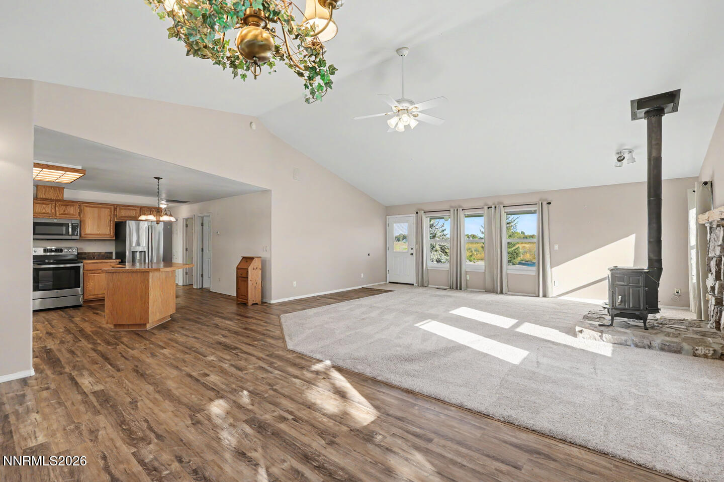 1220 Strasdin Lane Property Photo 5