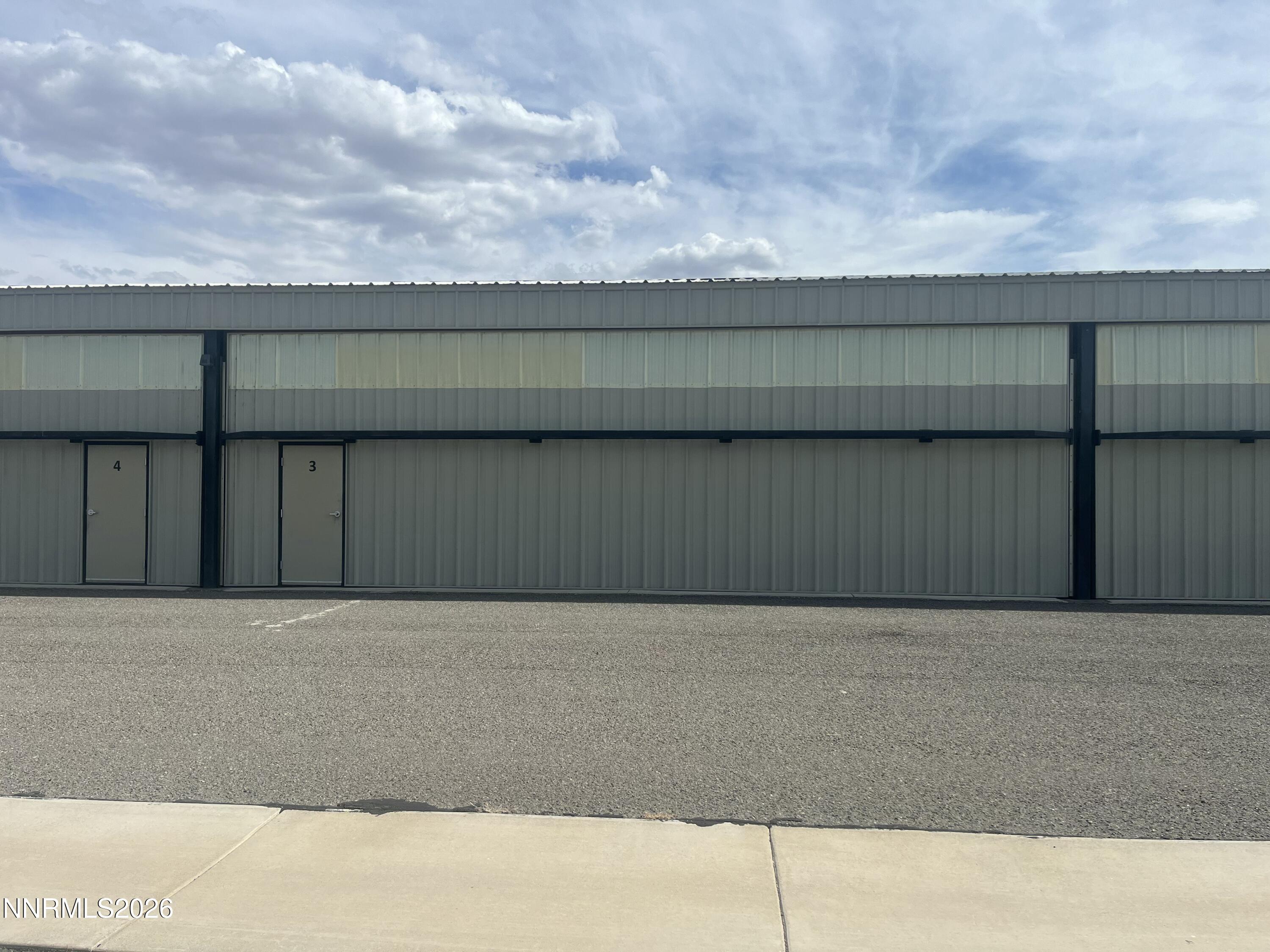 2202 Taxiway F Property Photo 3