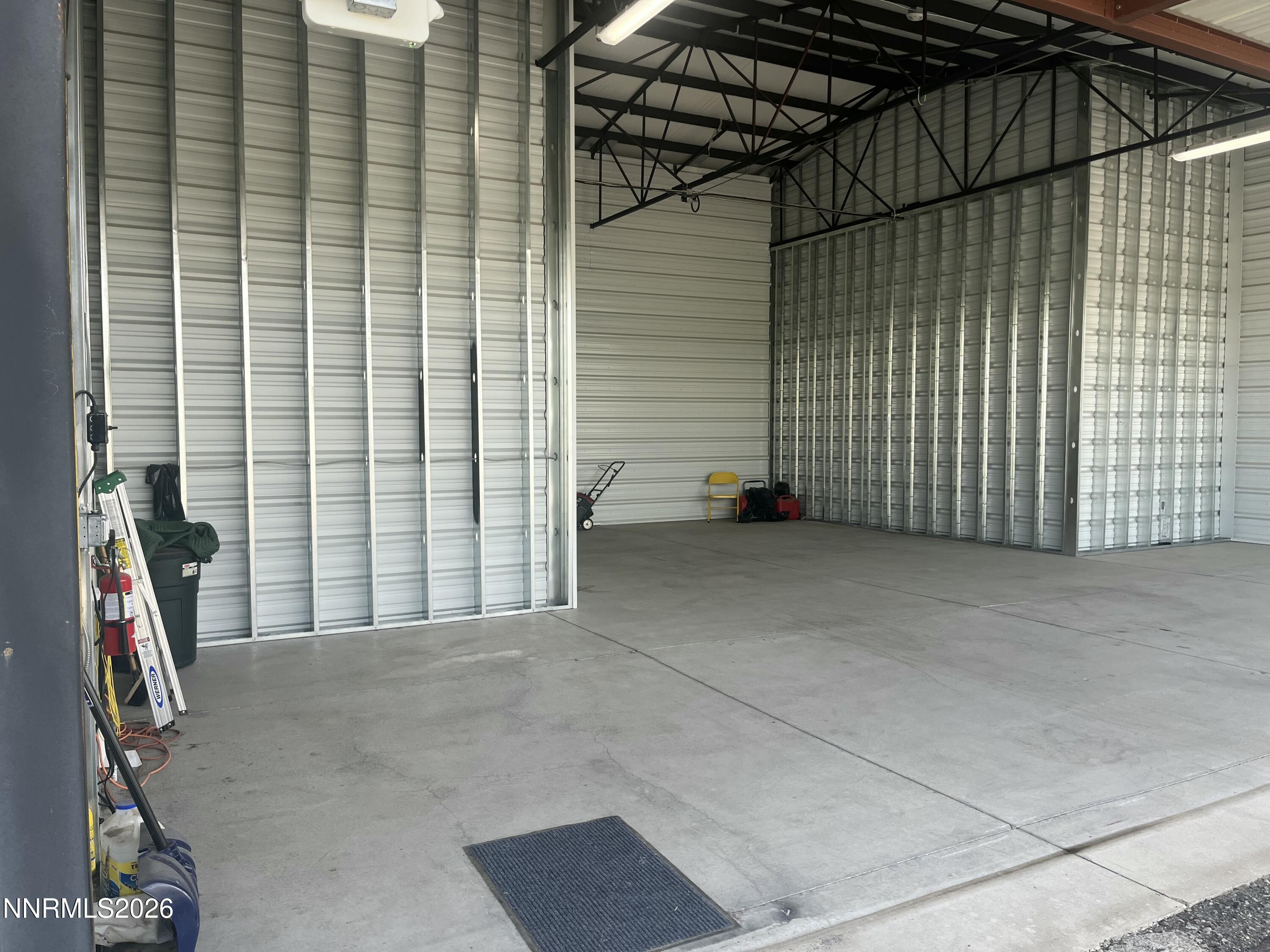2202 Taxiway F Property Photo 4