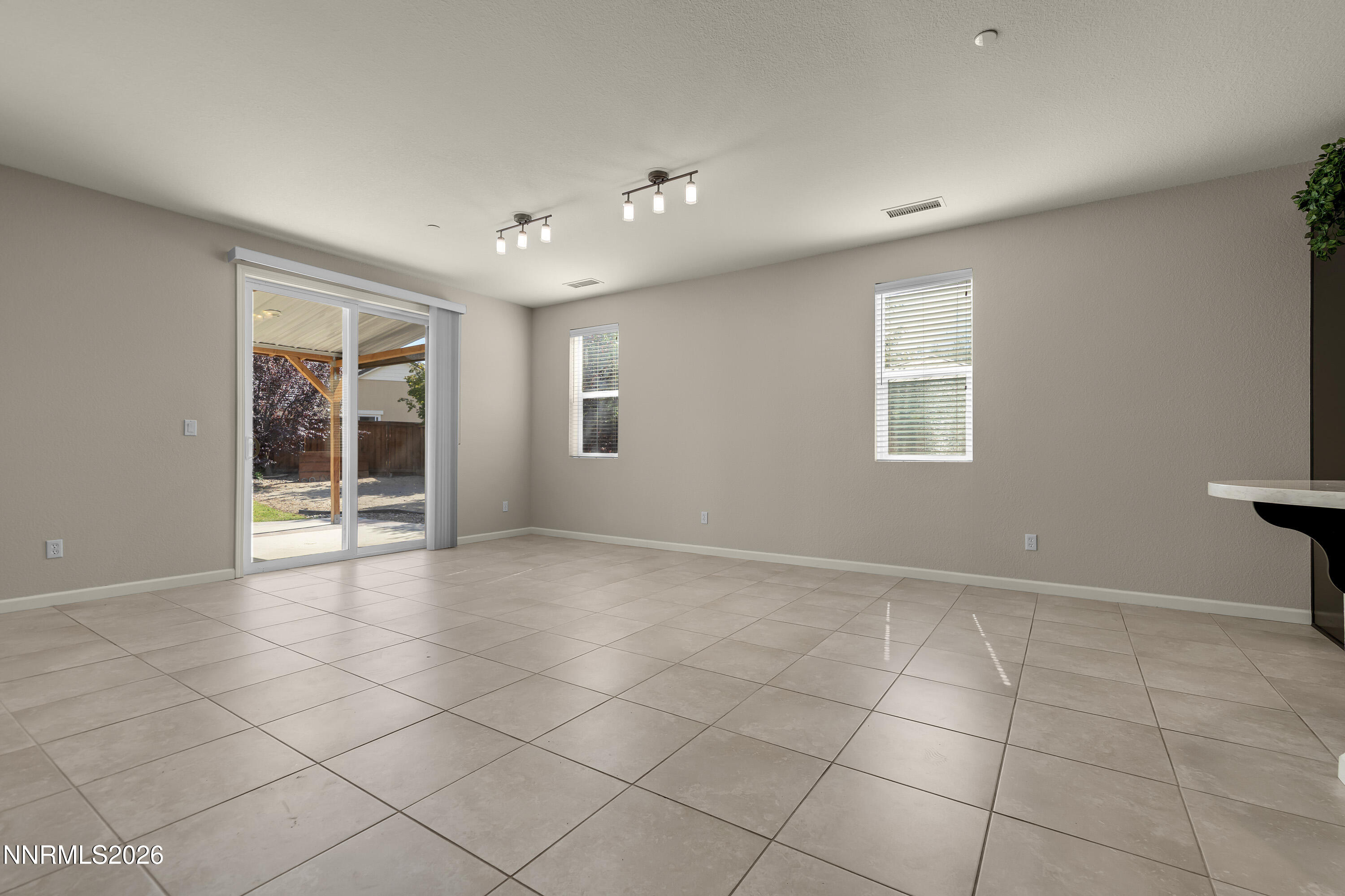 2925 Lessini Court Property Photo 17