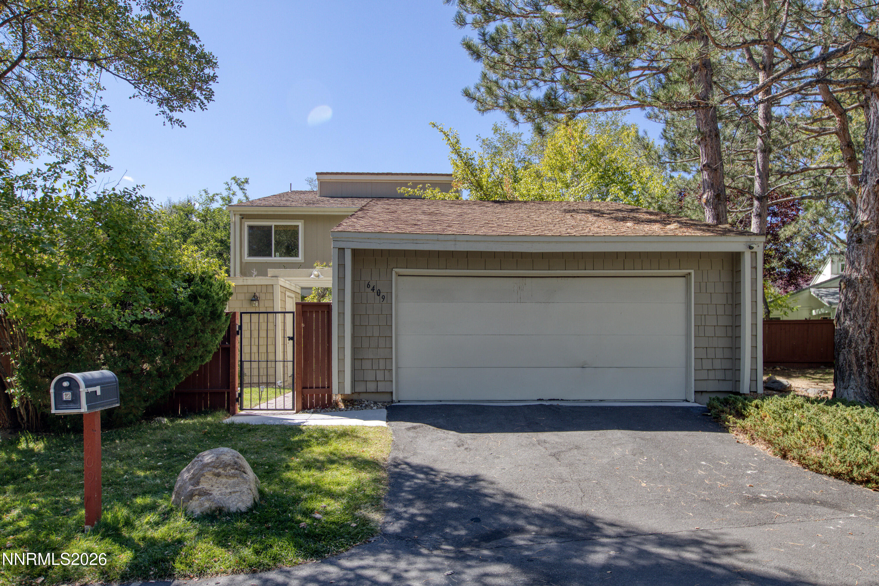 6409 Meadow Country Drive Property Photo 1