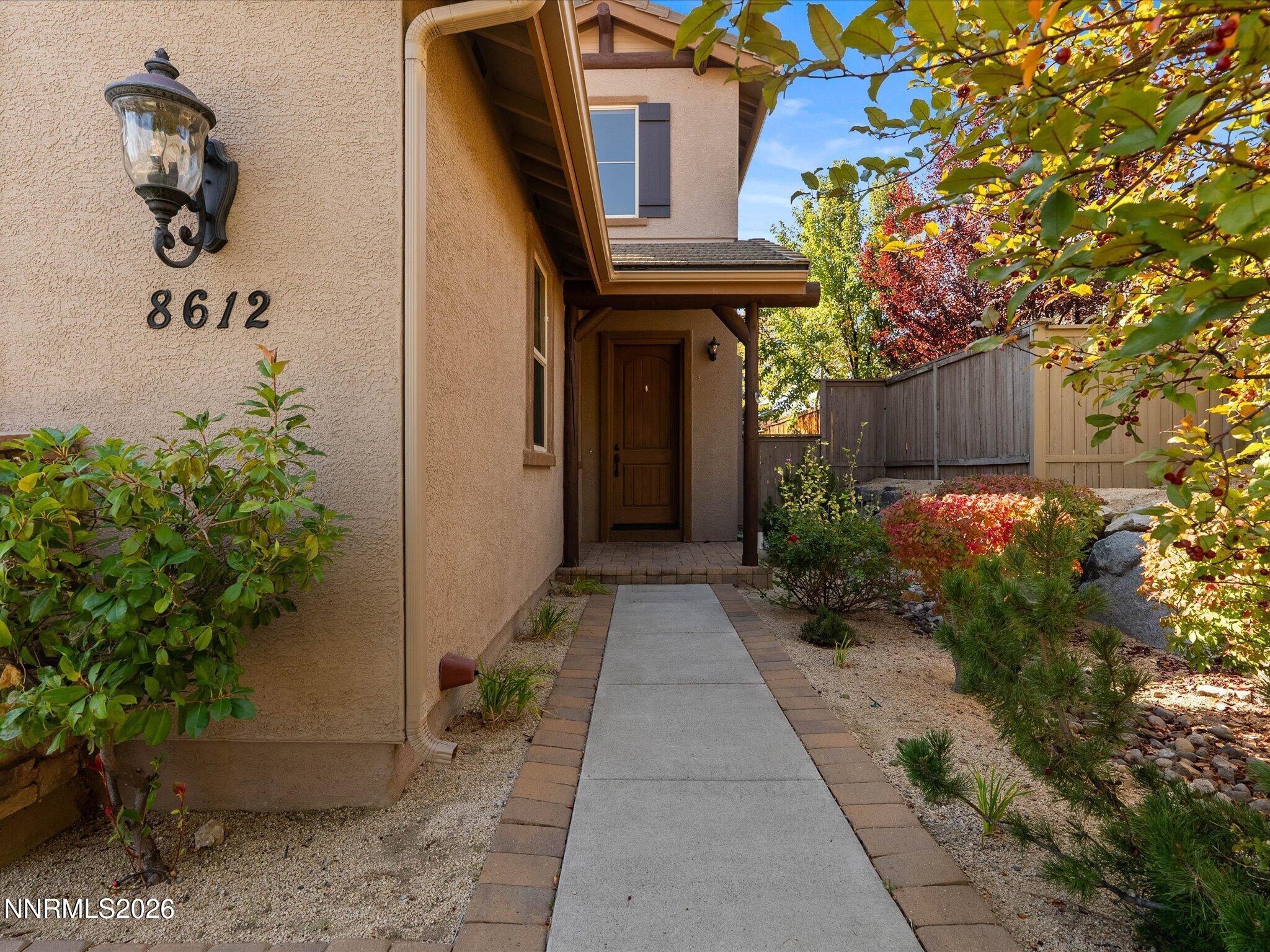 8612 18th Hole Trail Property Photo 3