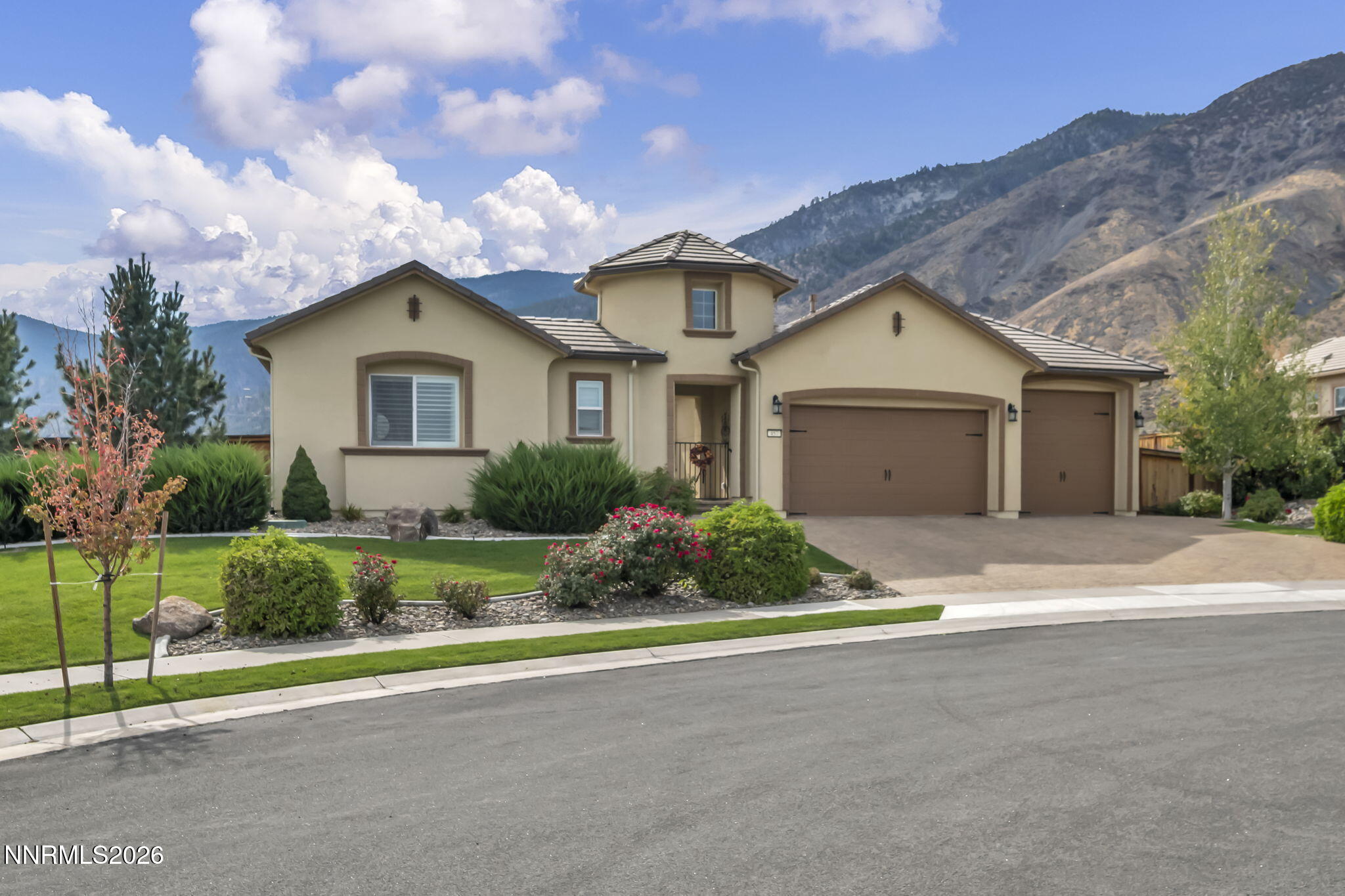 457 Egret Court Property Photo 2