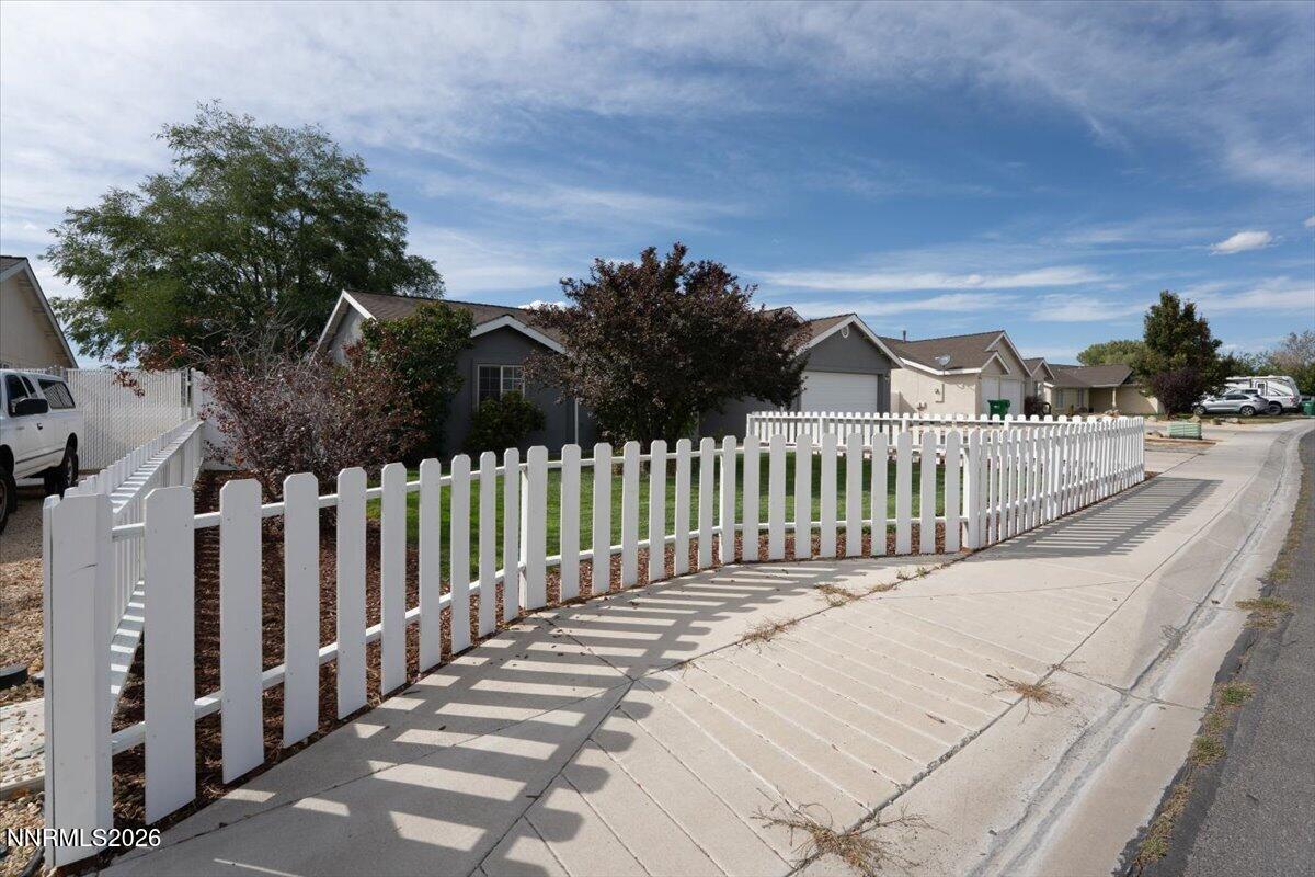 1466 Grey Bluffs Drive Property Photo 2