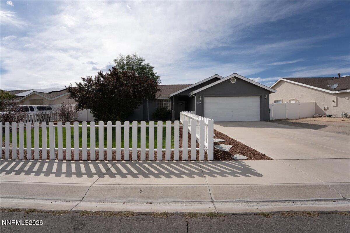1466 Grey Bluffs Drive Property Photo 3