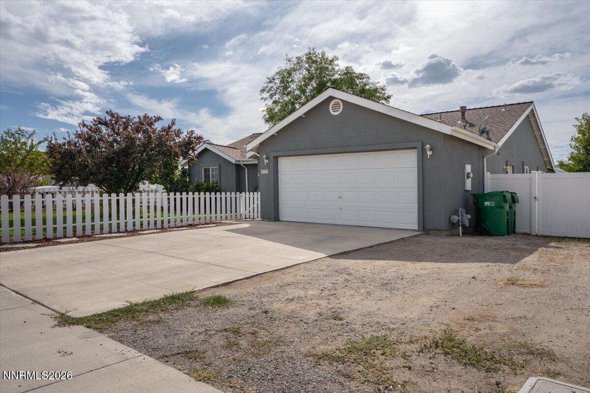 1466 Grey Bluffs Drive Property Photo 37