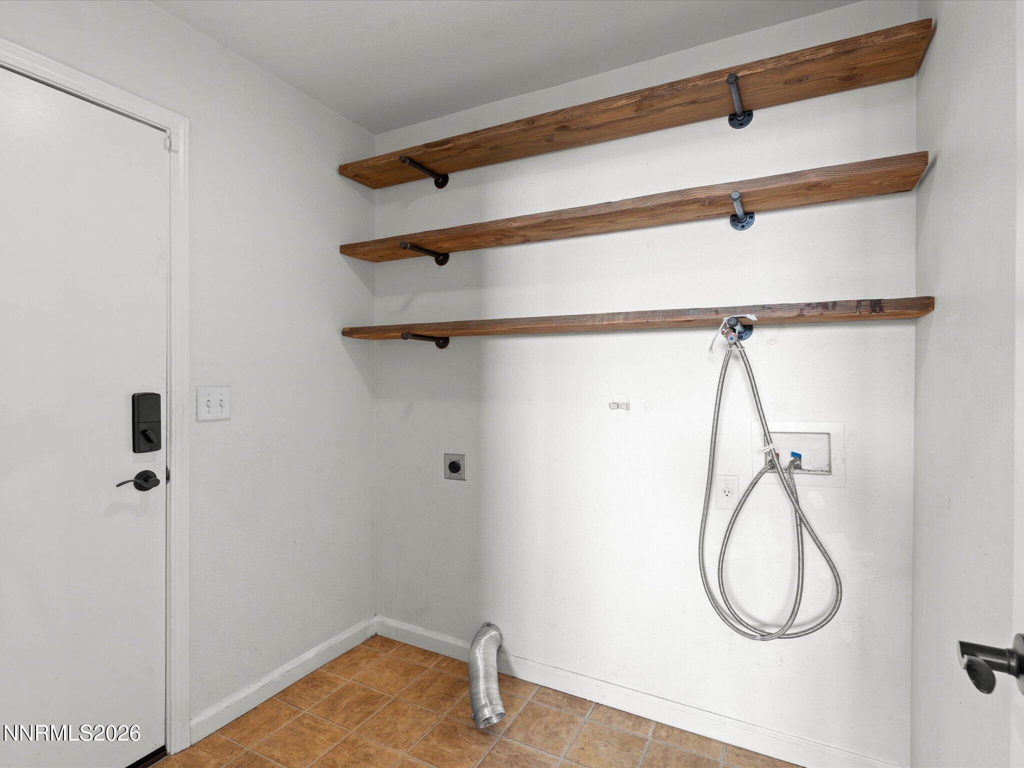 408 Fort Sutter Boulevard Property Photo 21