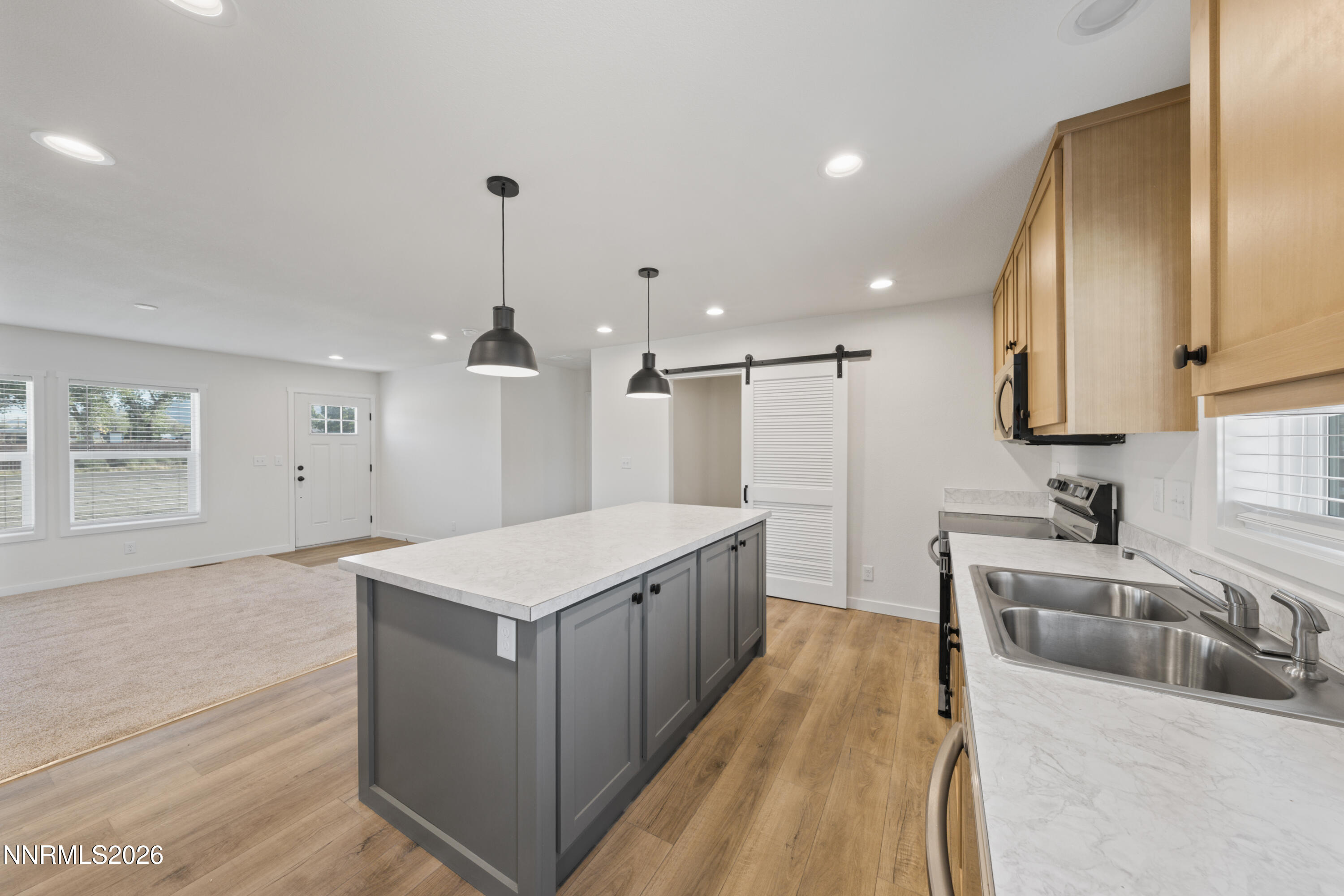 30 3rd North Street Property Photo 10
