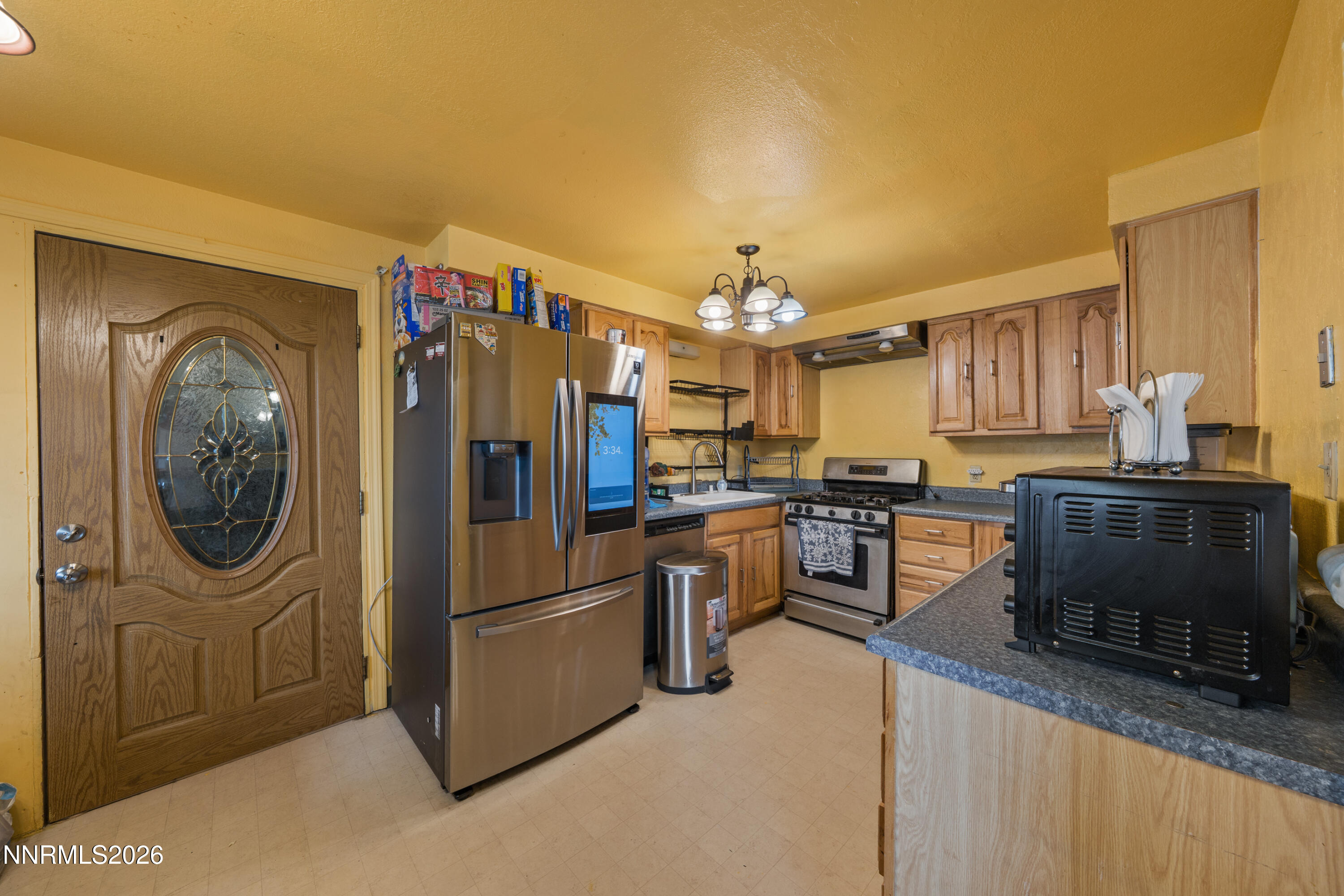 3737 Woodside Drive Property Photo 7