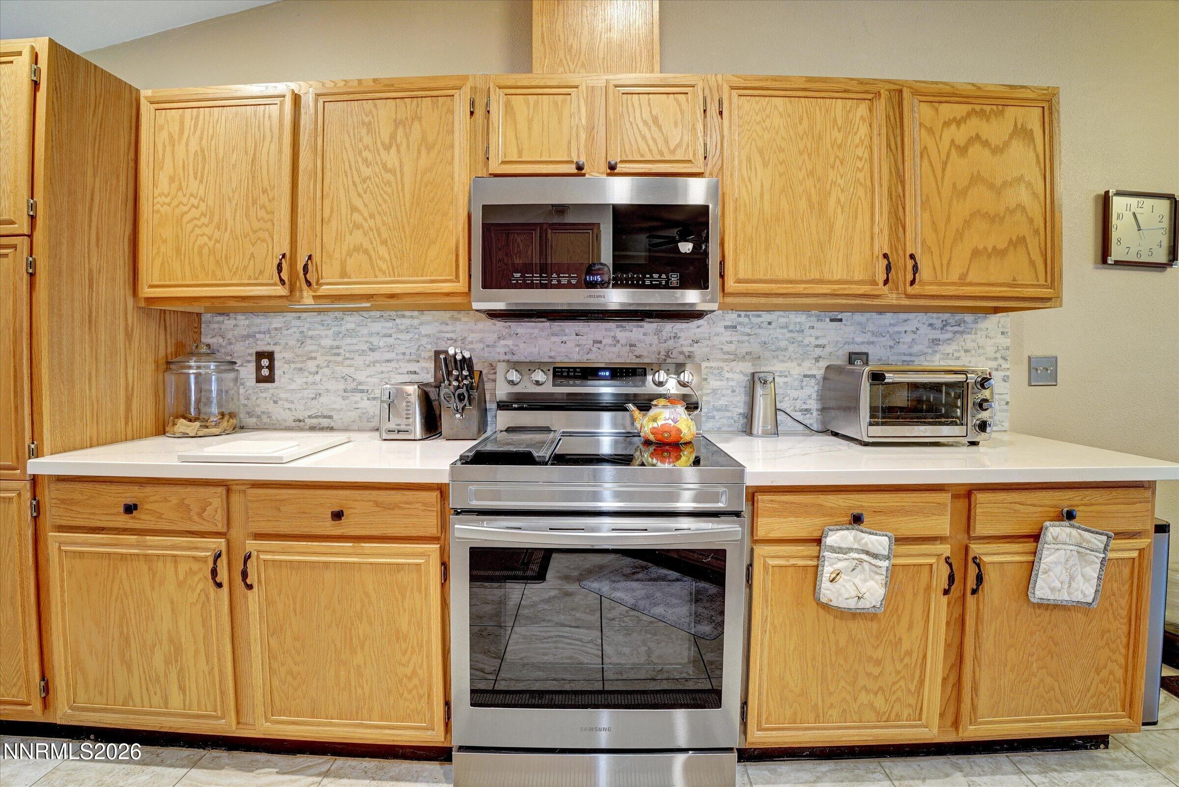 9275 Cordoba Boulevard Property Photo 10