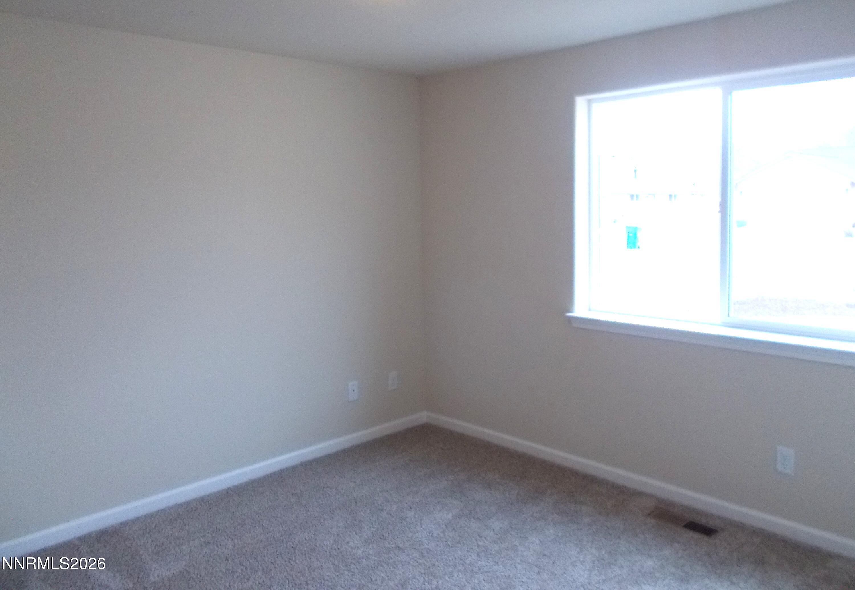 812 S Whitacre Street Property Photo 7