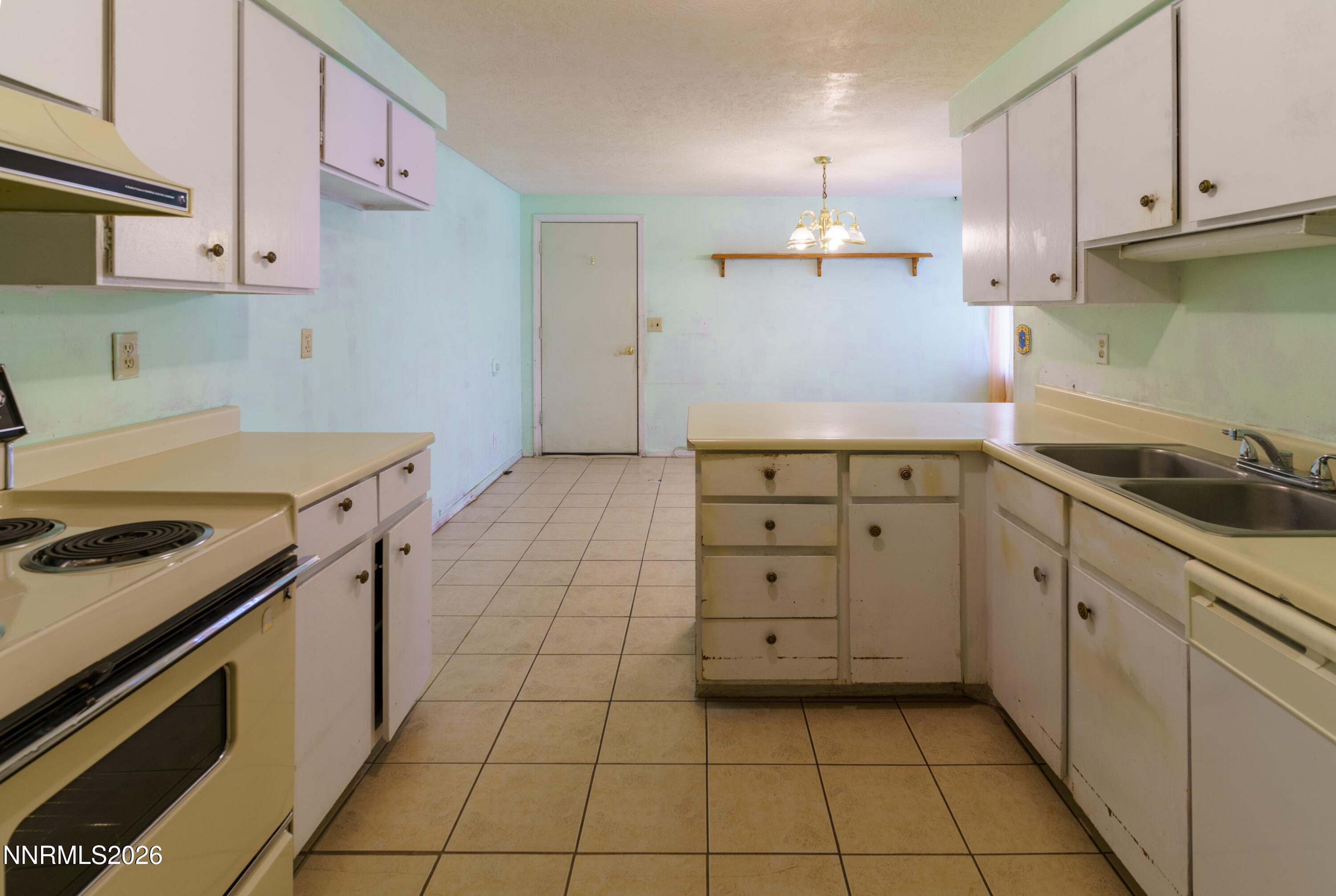 6815 Lotus Street Property Photo 10