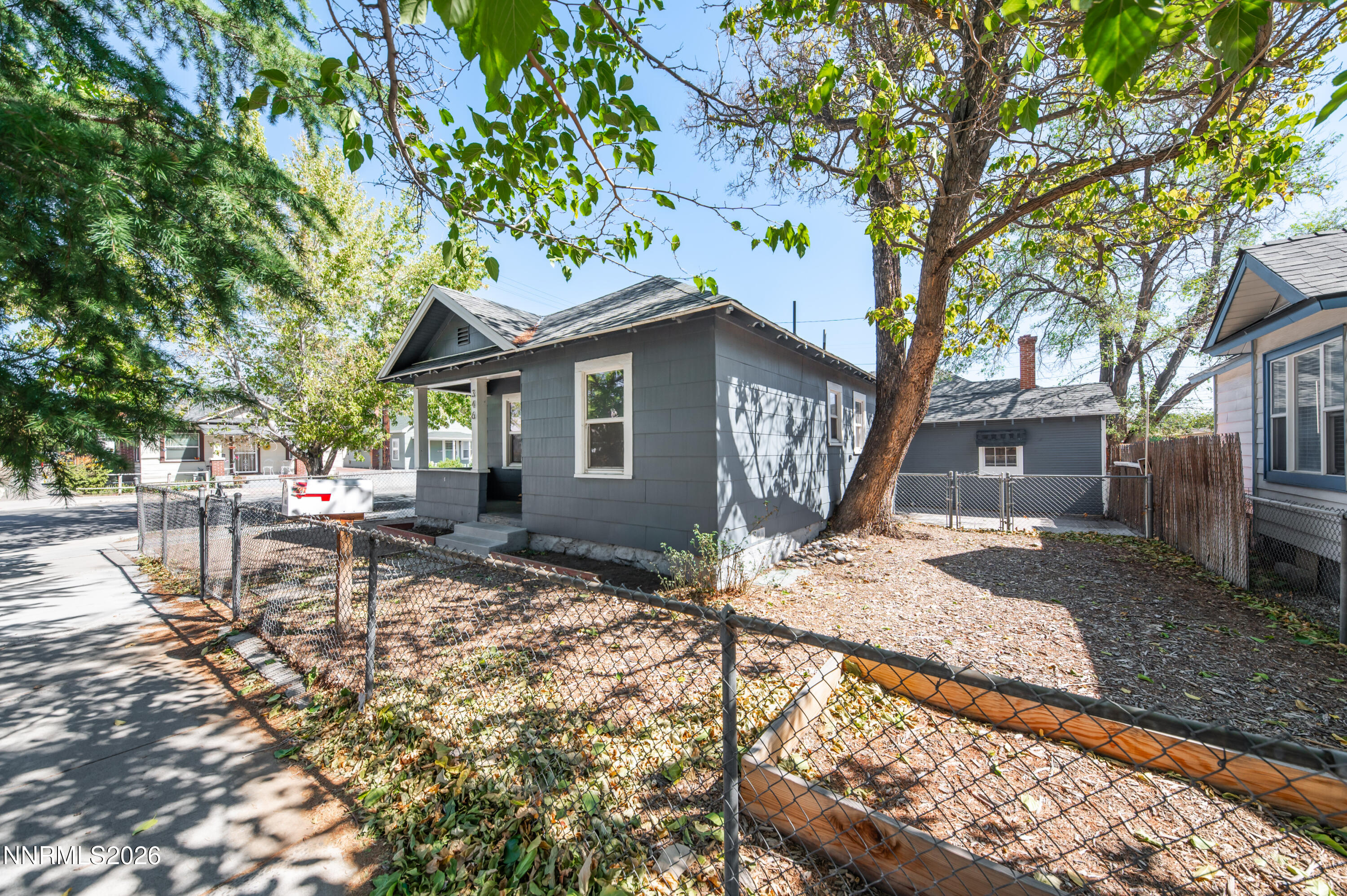 346 9th Street Property Photo 2
