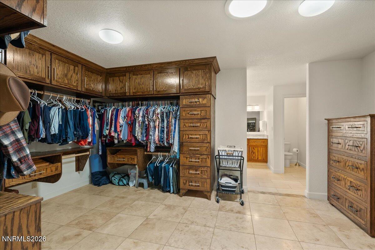 291 Surrey Court Property Photo 17